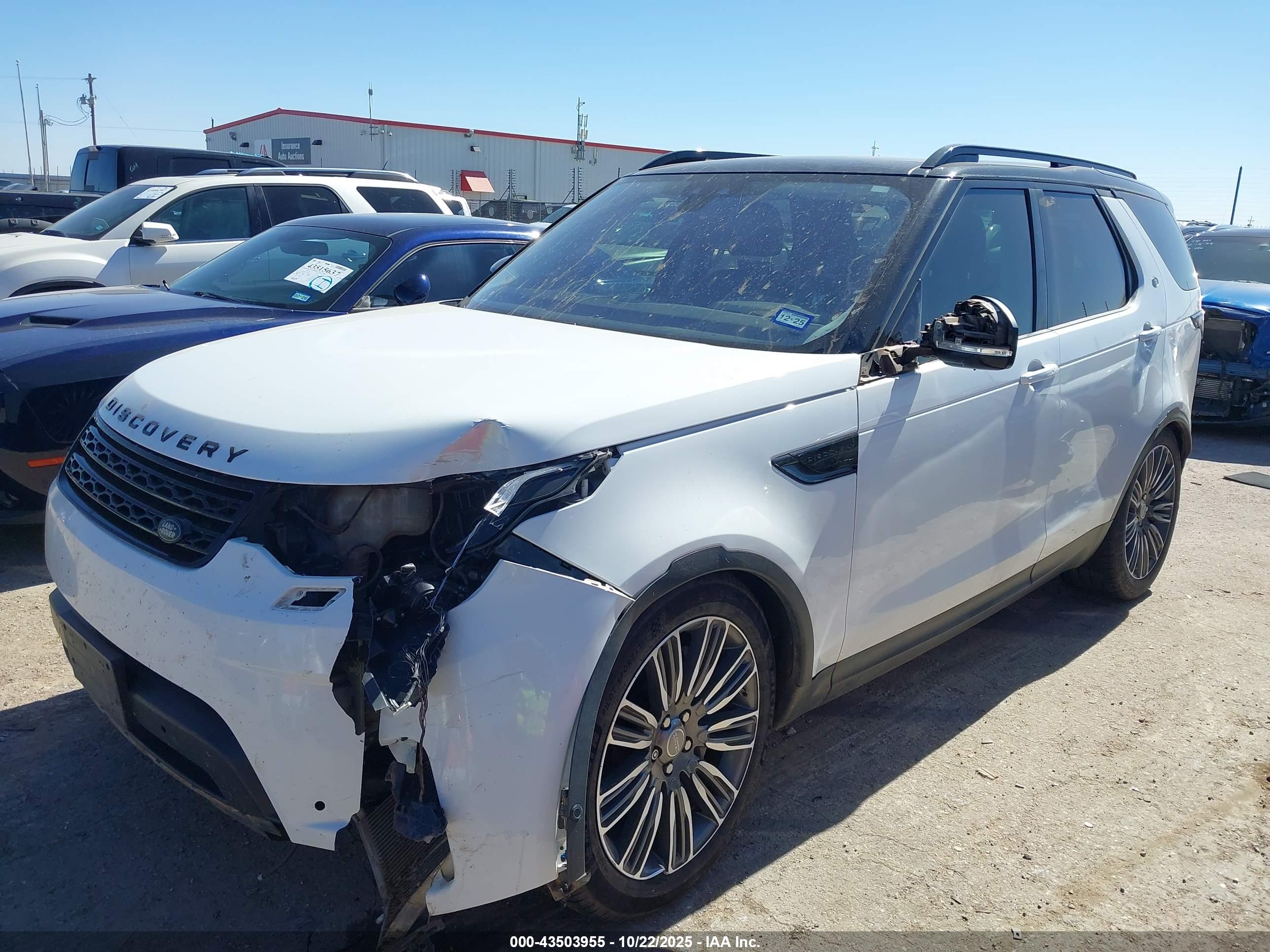 LAND ROVER image 2