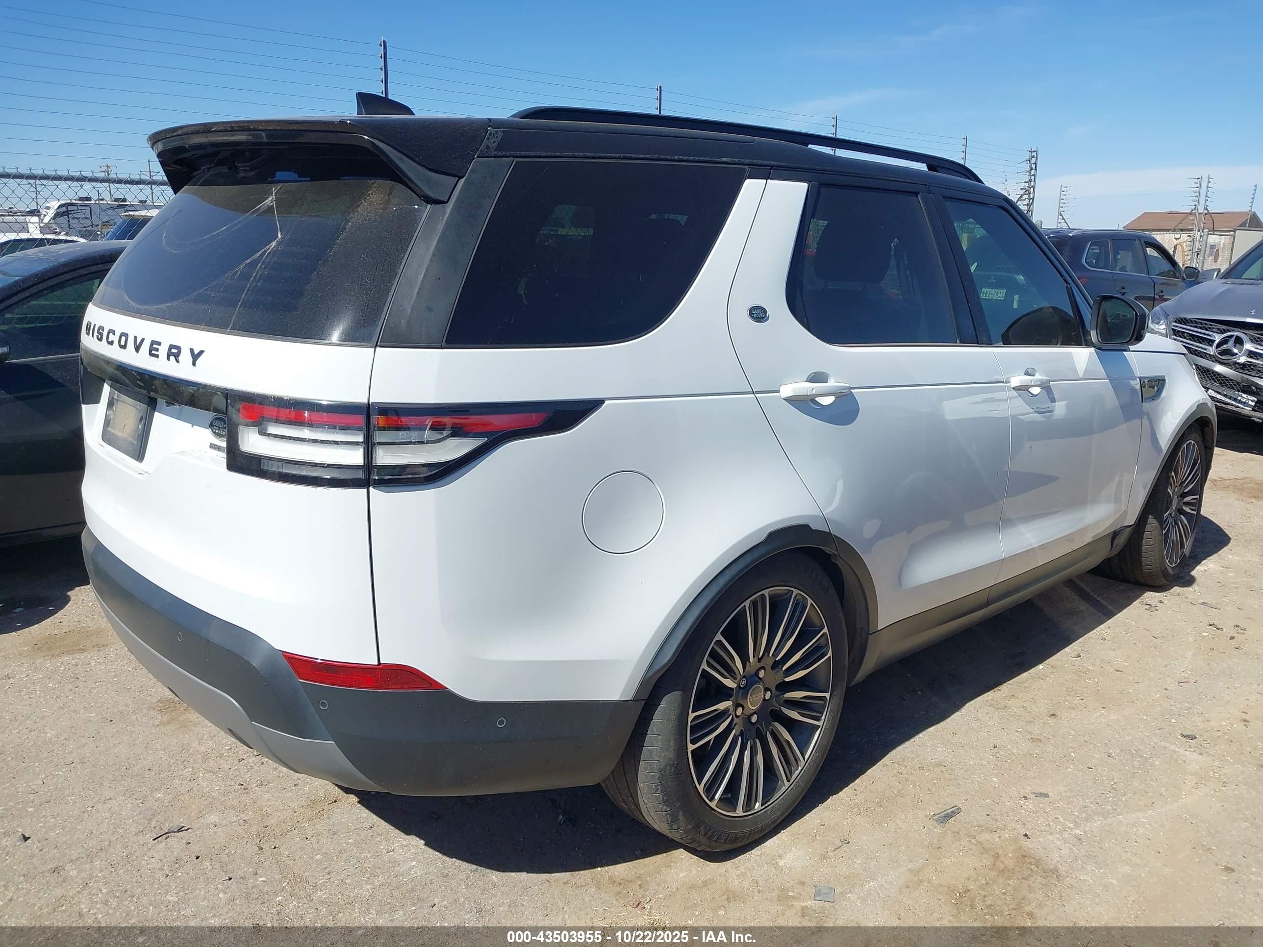 LAND ROVER image 4