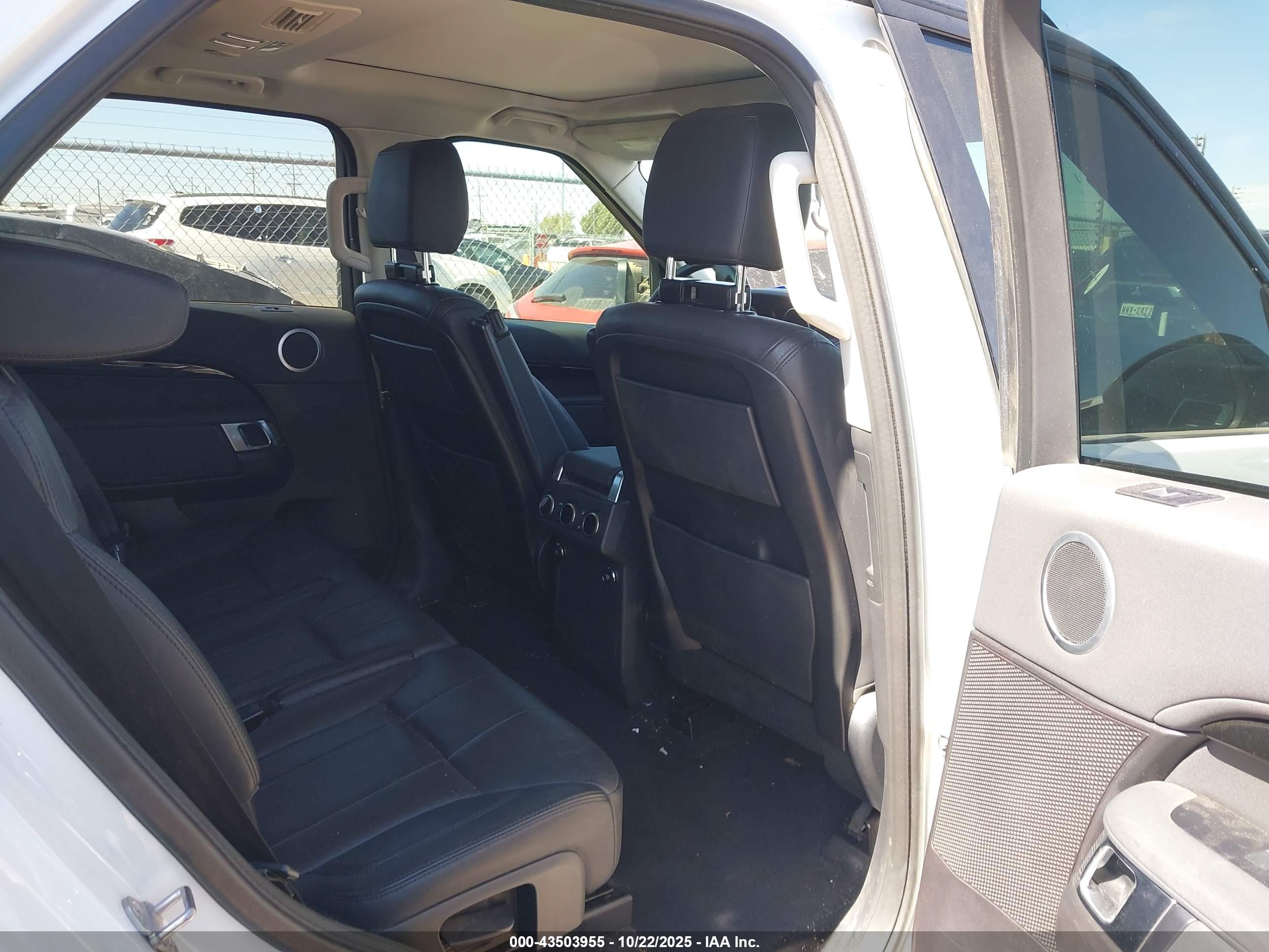 LAND ROVER image 8