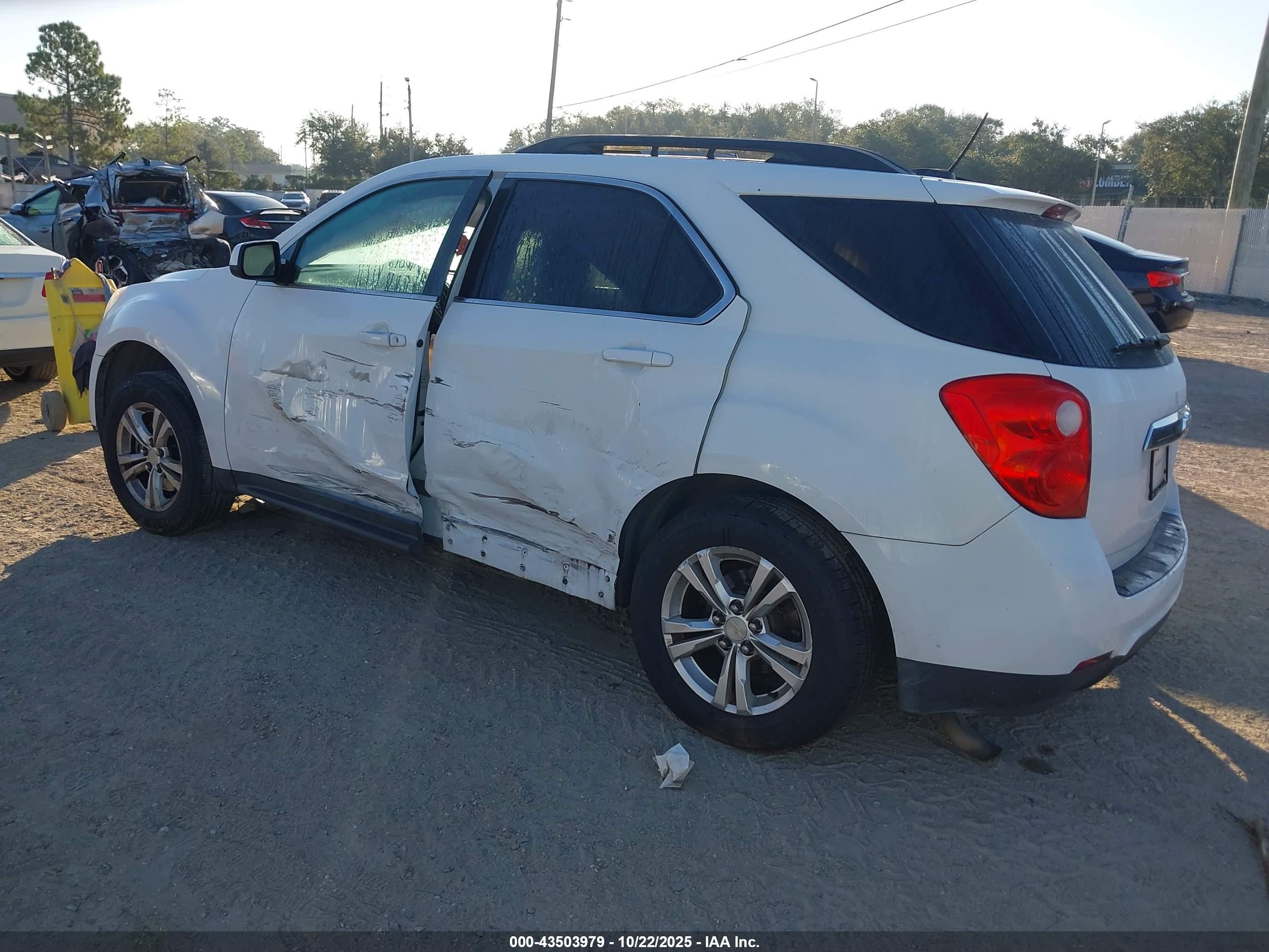 CHEVROLET EQUINOX image 3