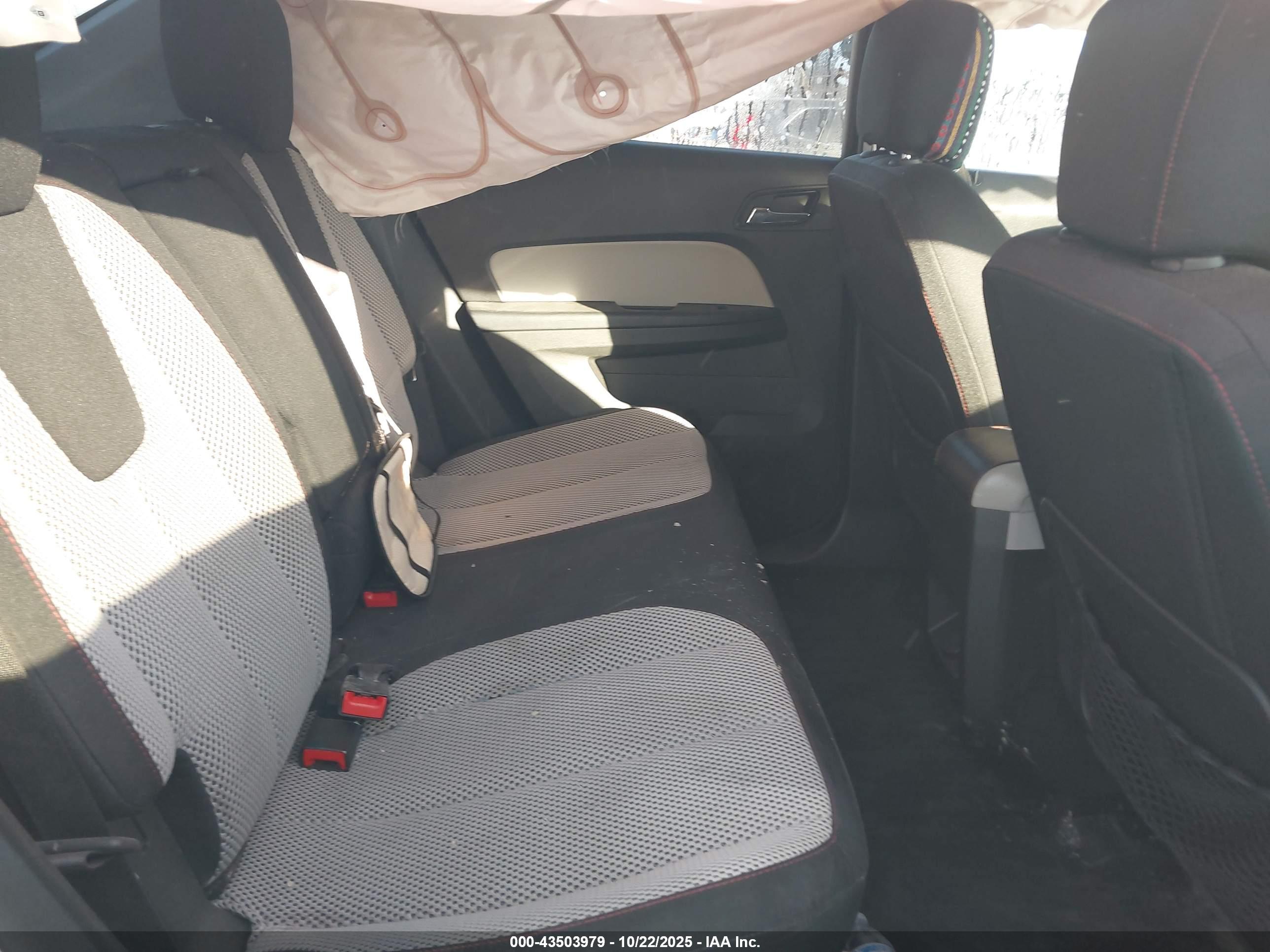 CHEVROLET EQUINOX image 8