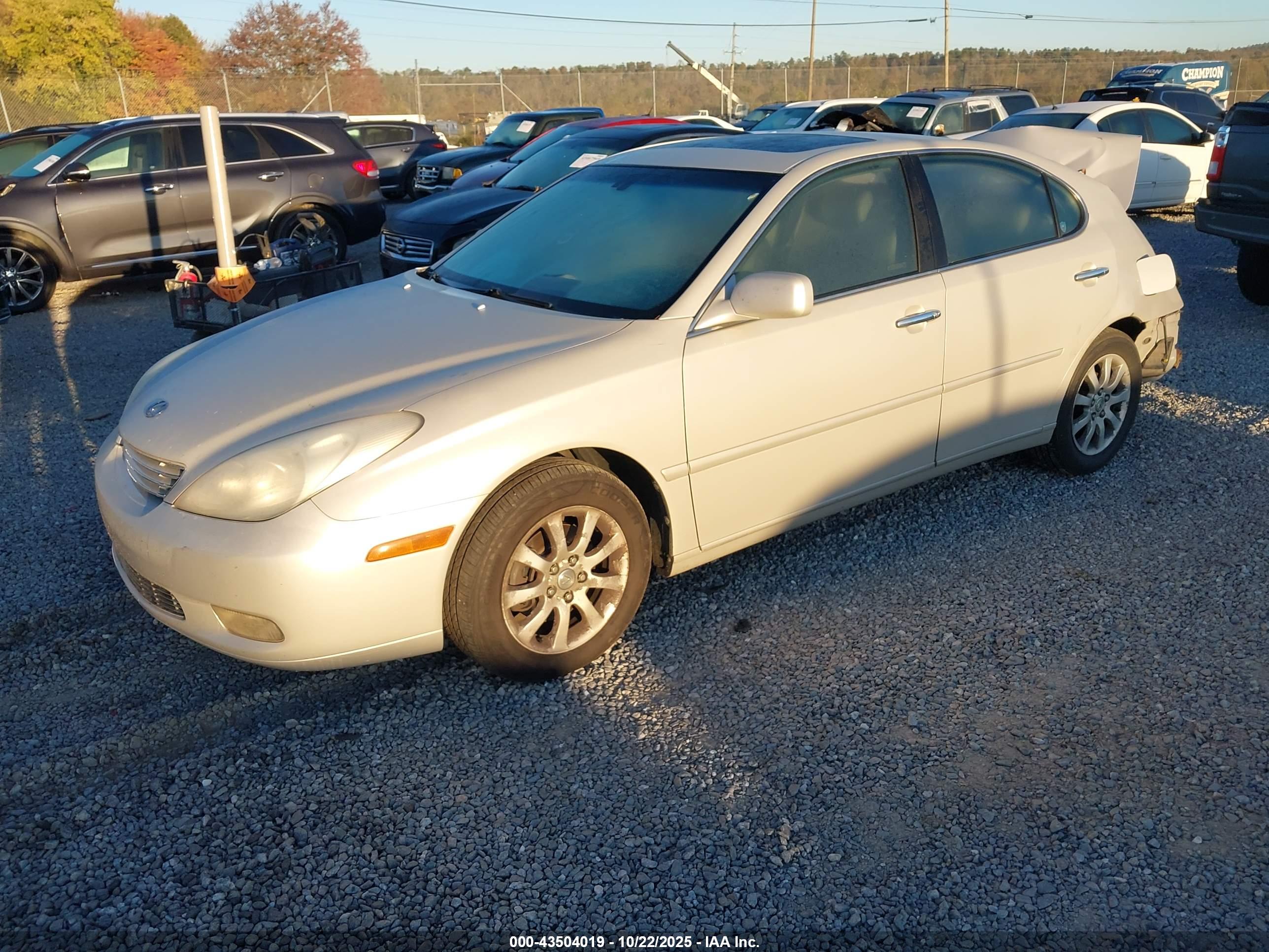 LEXUS ES image 2