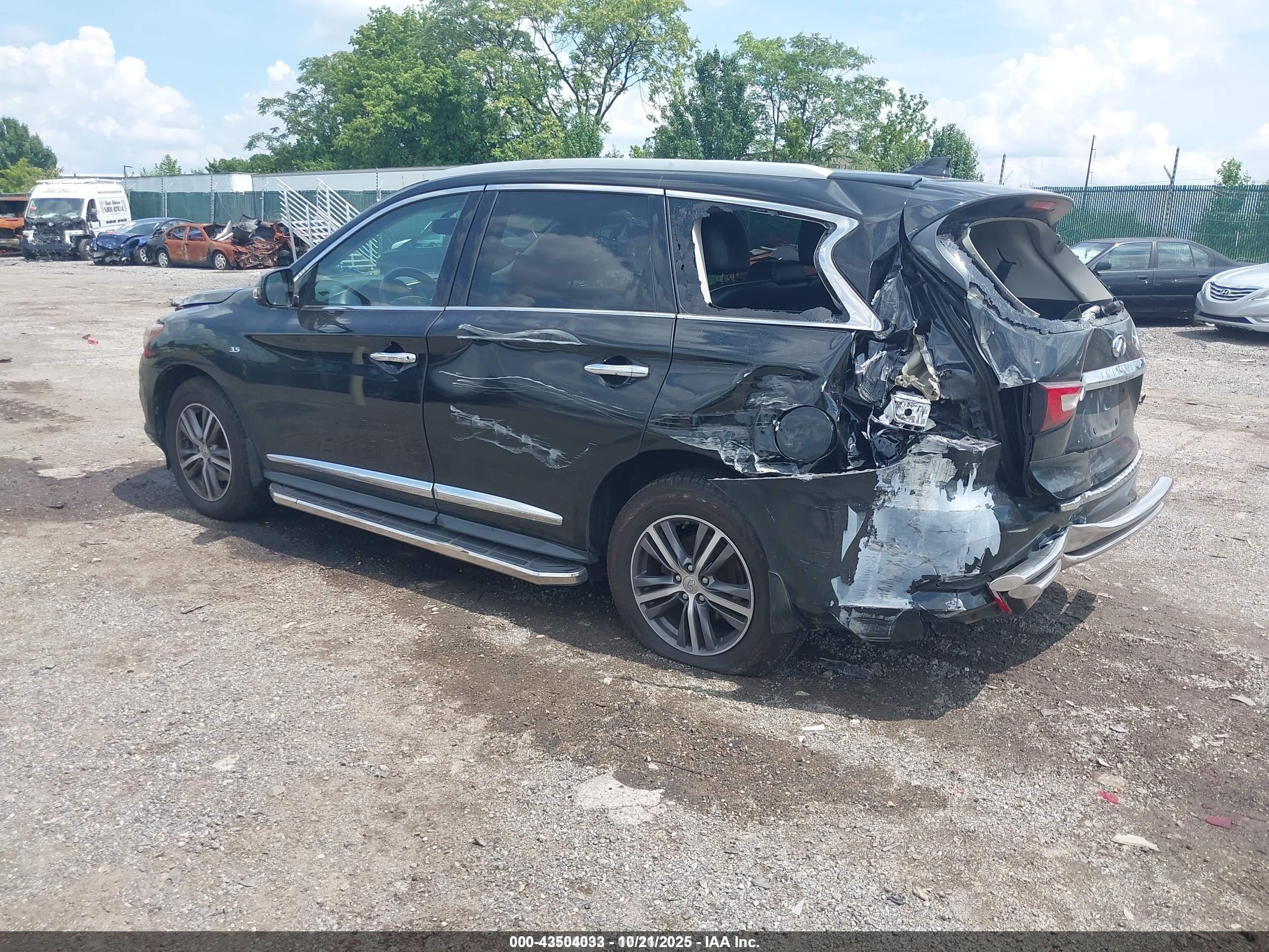 INFINITI QX60 image 3