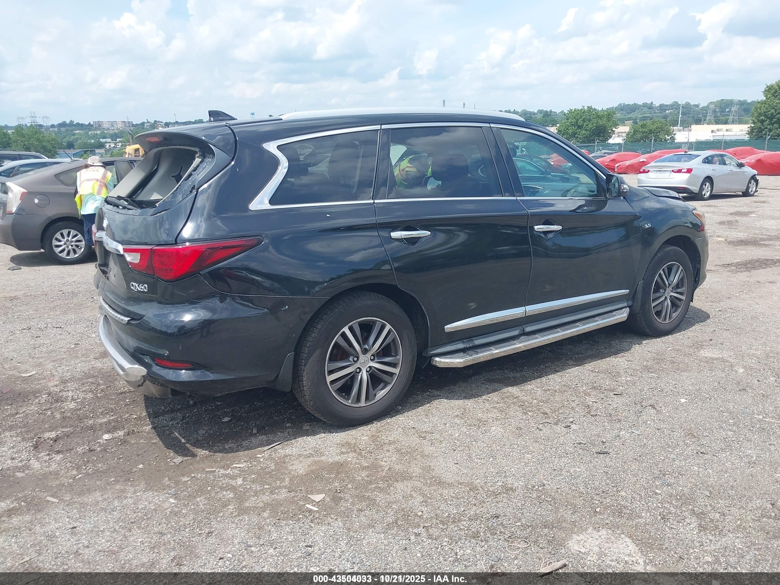 INFINITI QX60 image 4