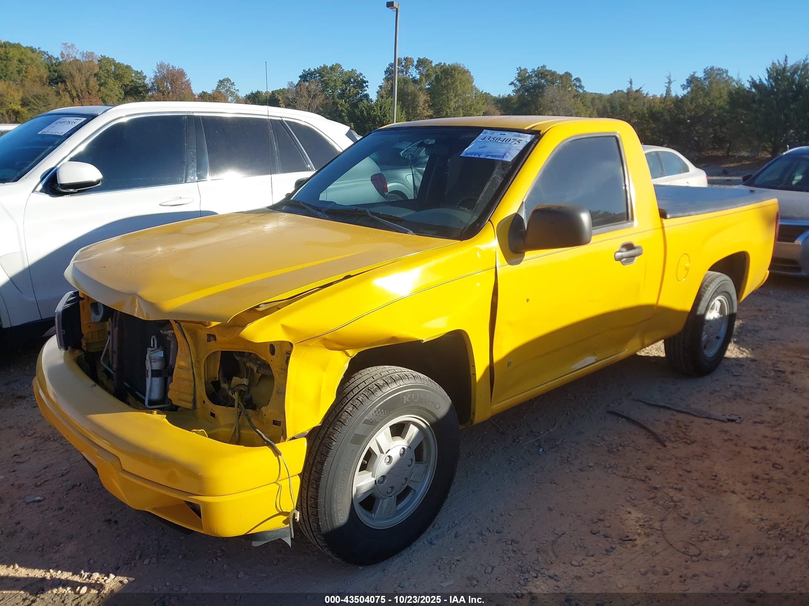 CHEVROLET COLORADO image 2