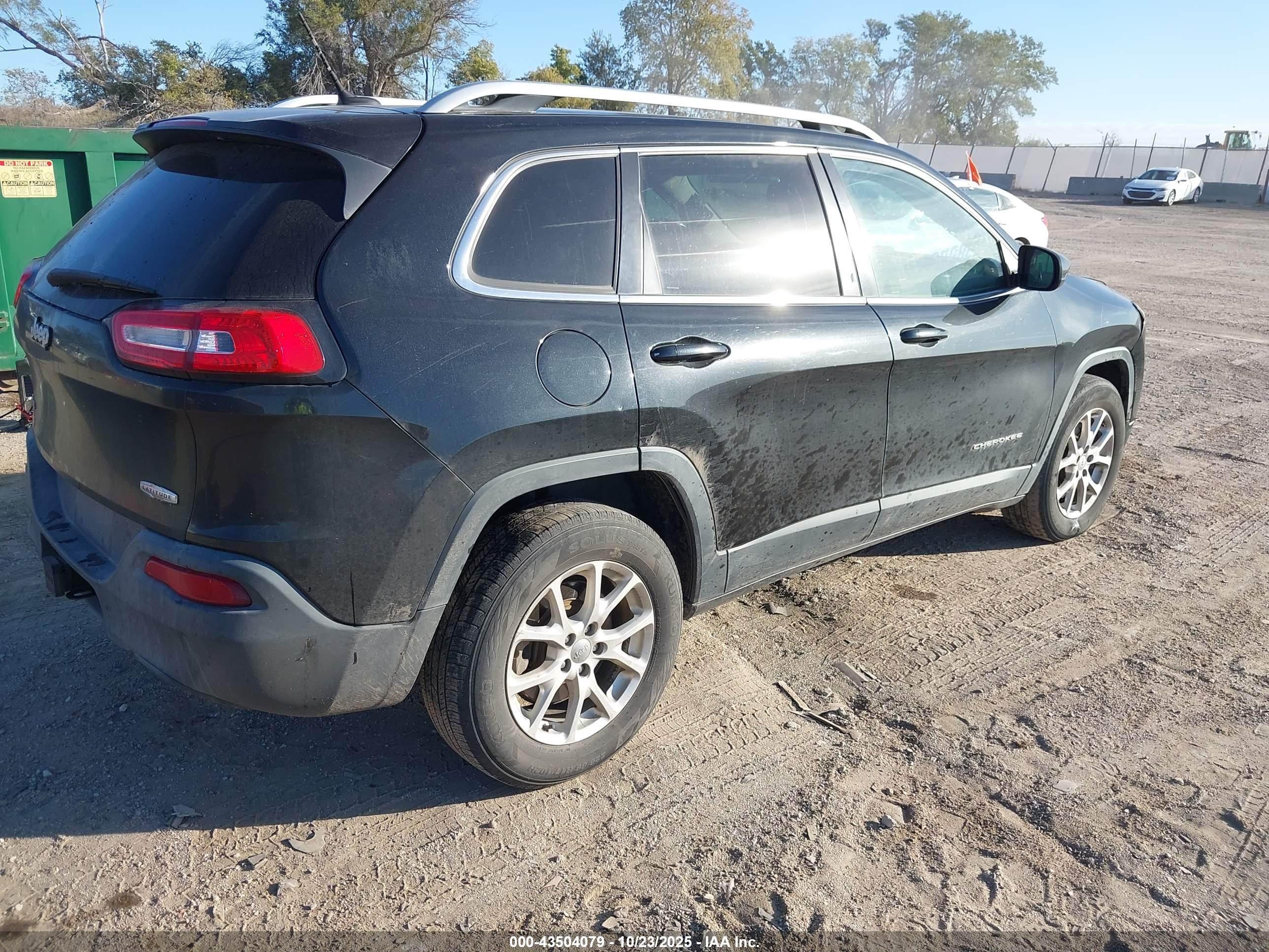 JEEP CHEROKEE image 4