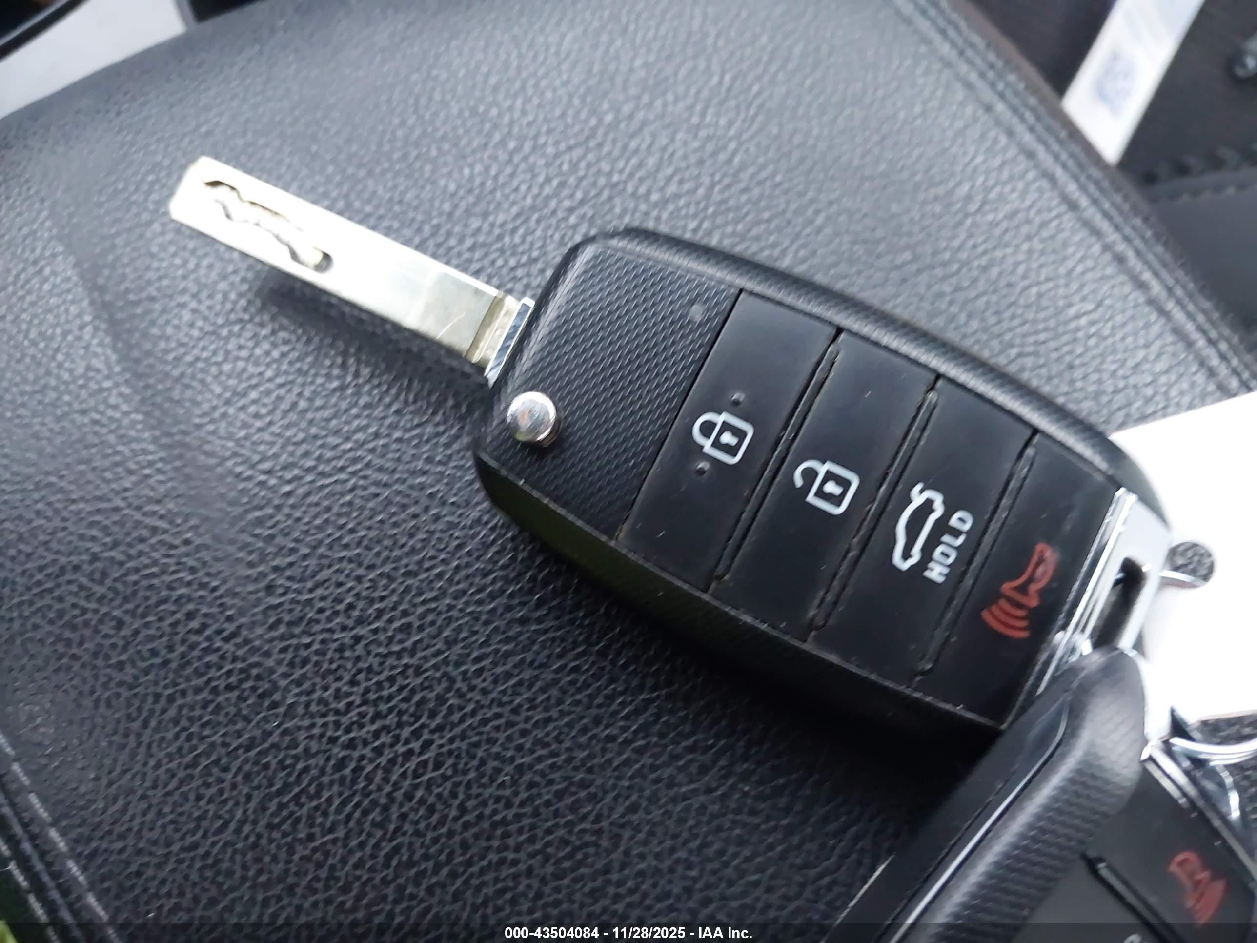 KIA OPTIMA image 11