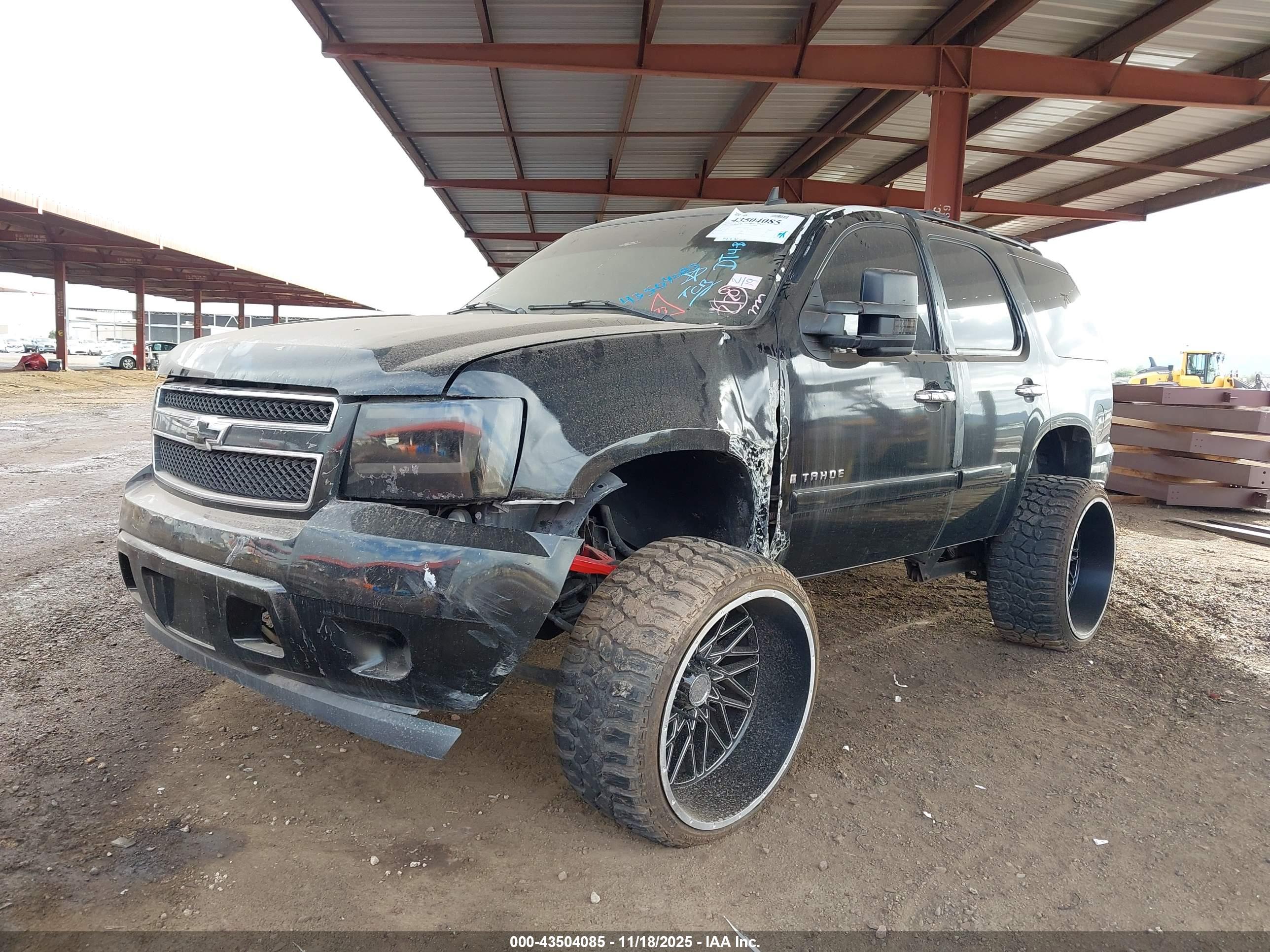 CHEVROLET TAHOE image 6