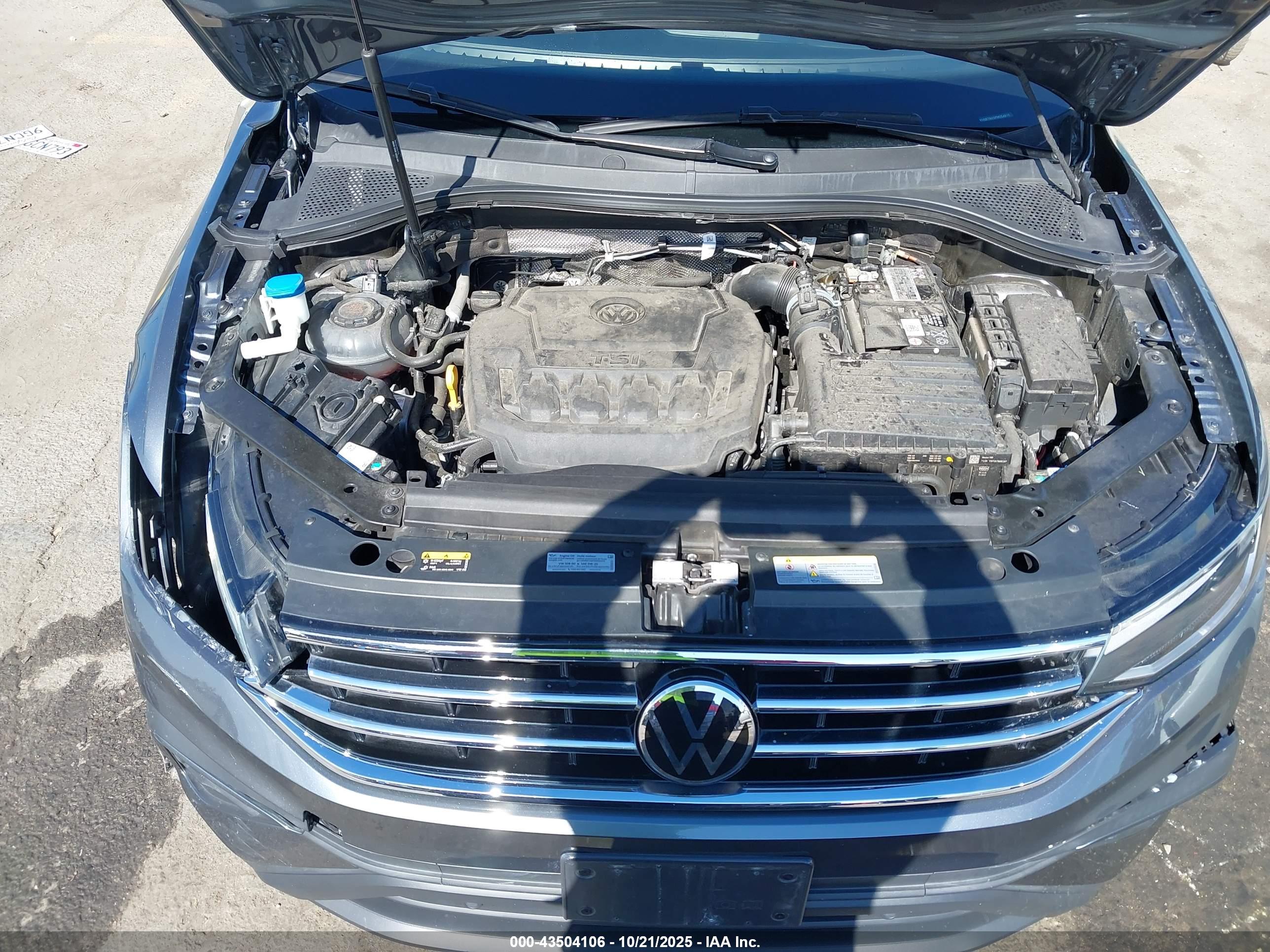 VOLKSWAGEN TIGUAN image 10