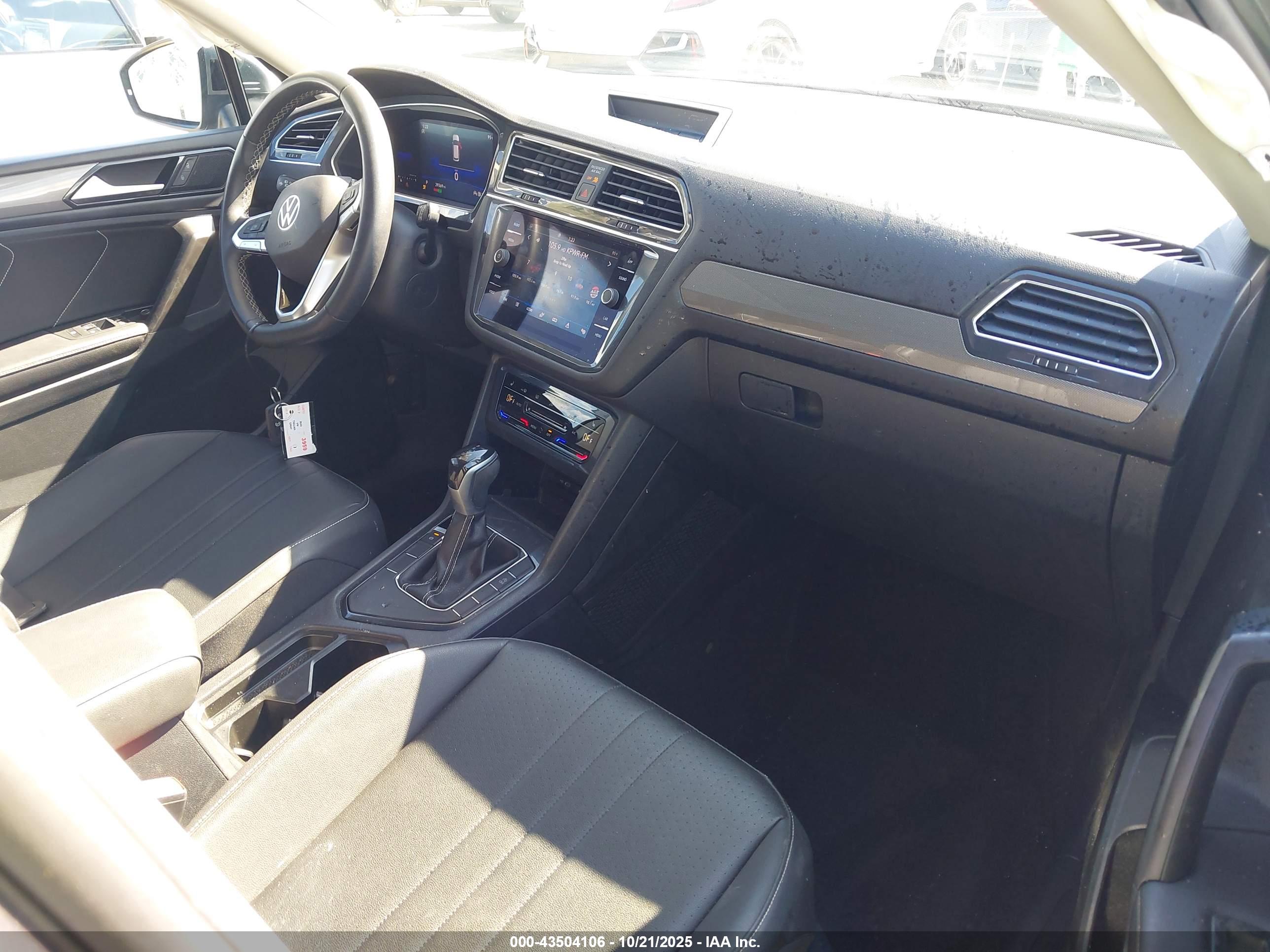 VOLKSWAGEN TIGUAN image 5