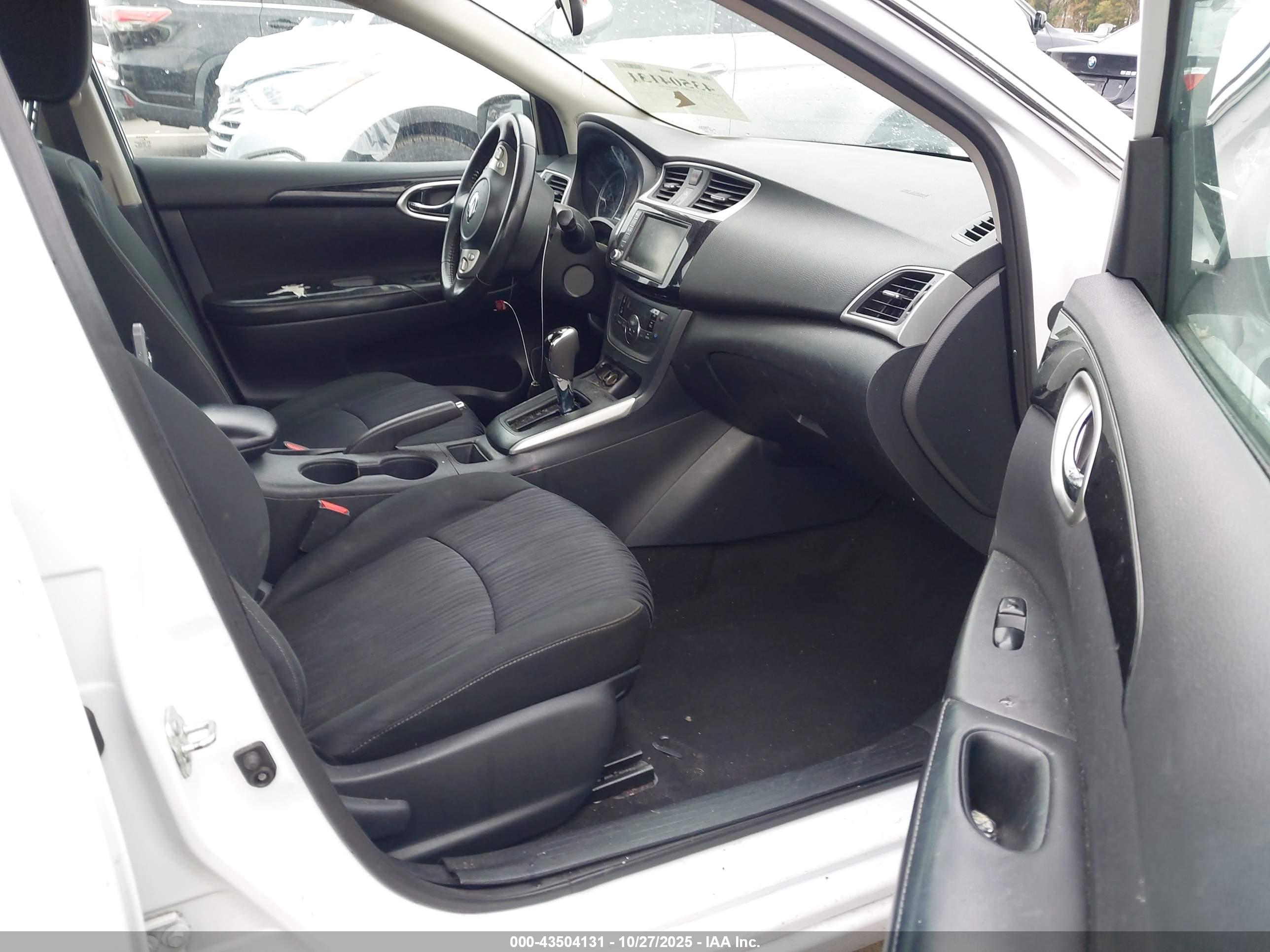NISSAN SENTRA image 5