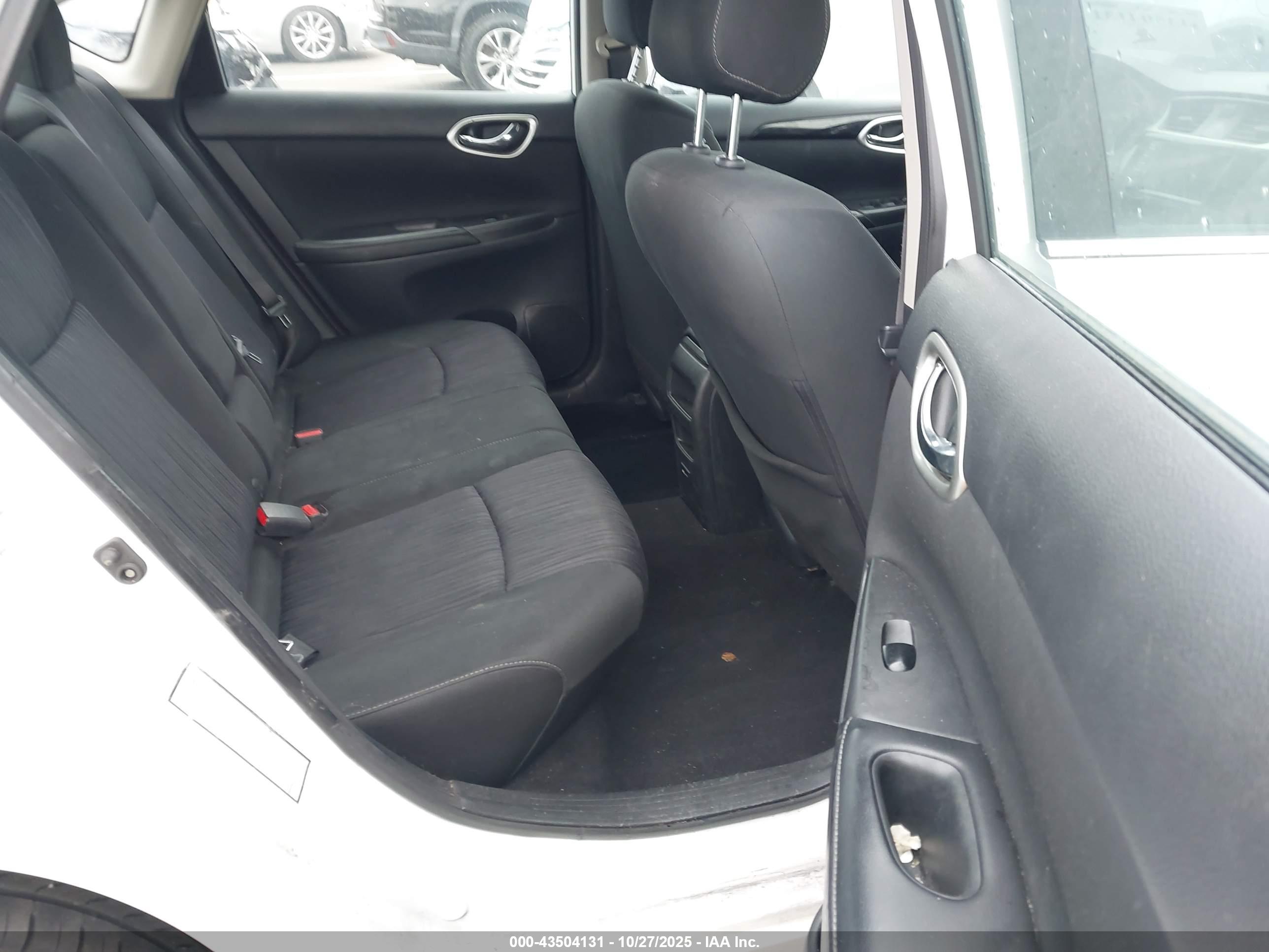 NISSAN SENTRA image 8