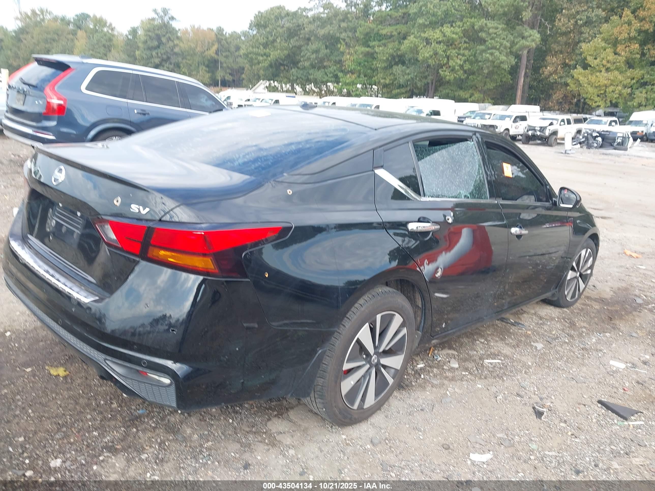 NISSAN ALTIMA image 4