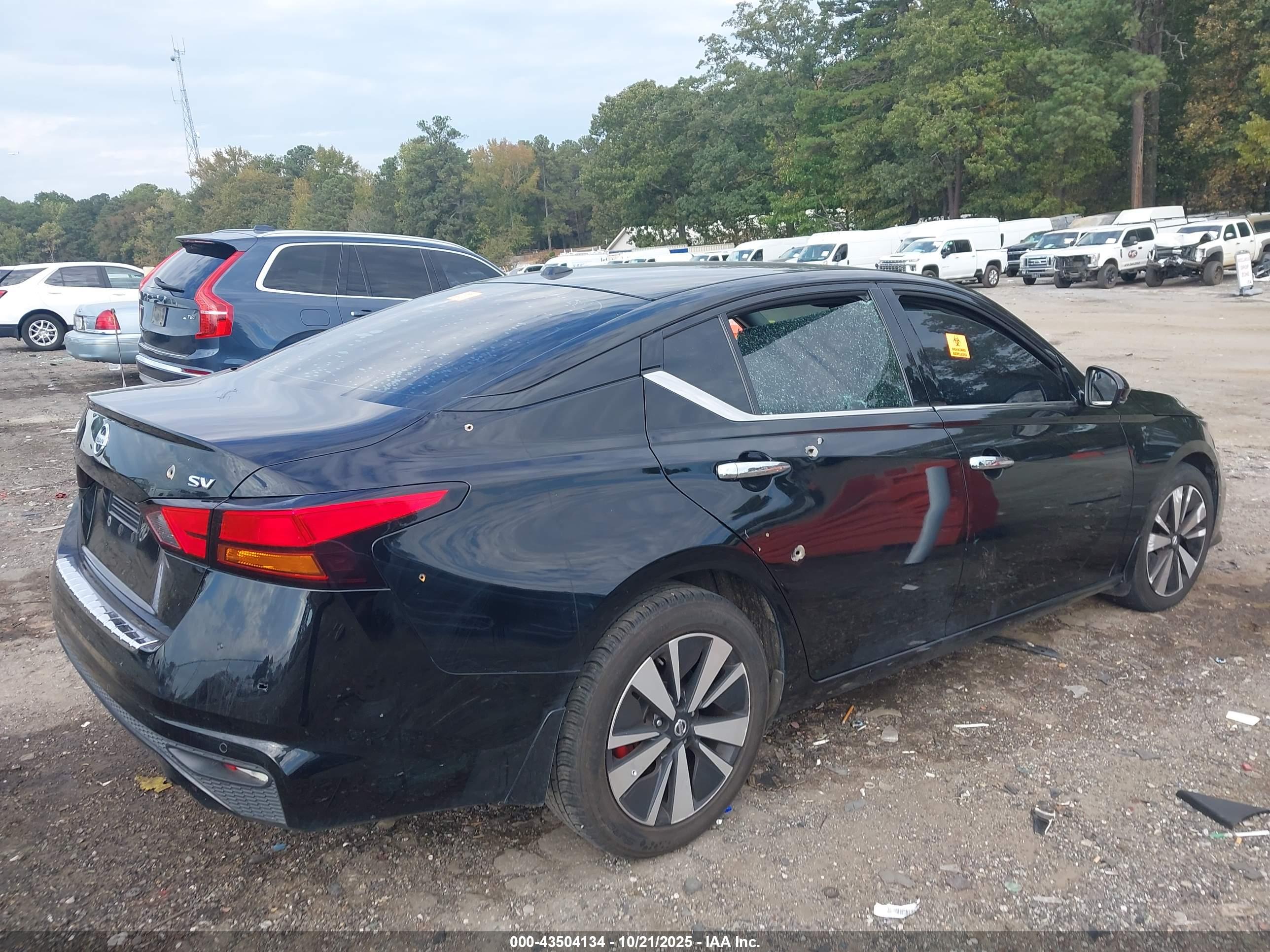 NISSAN ALTIMA image 6
