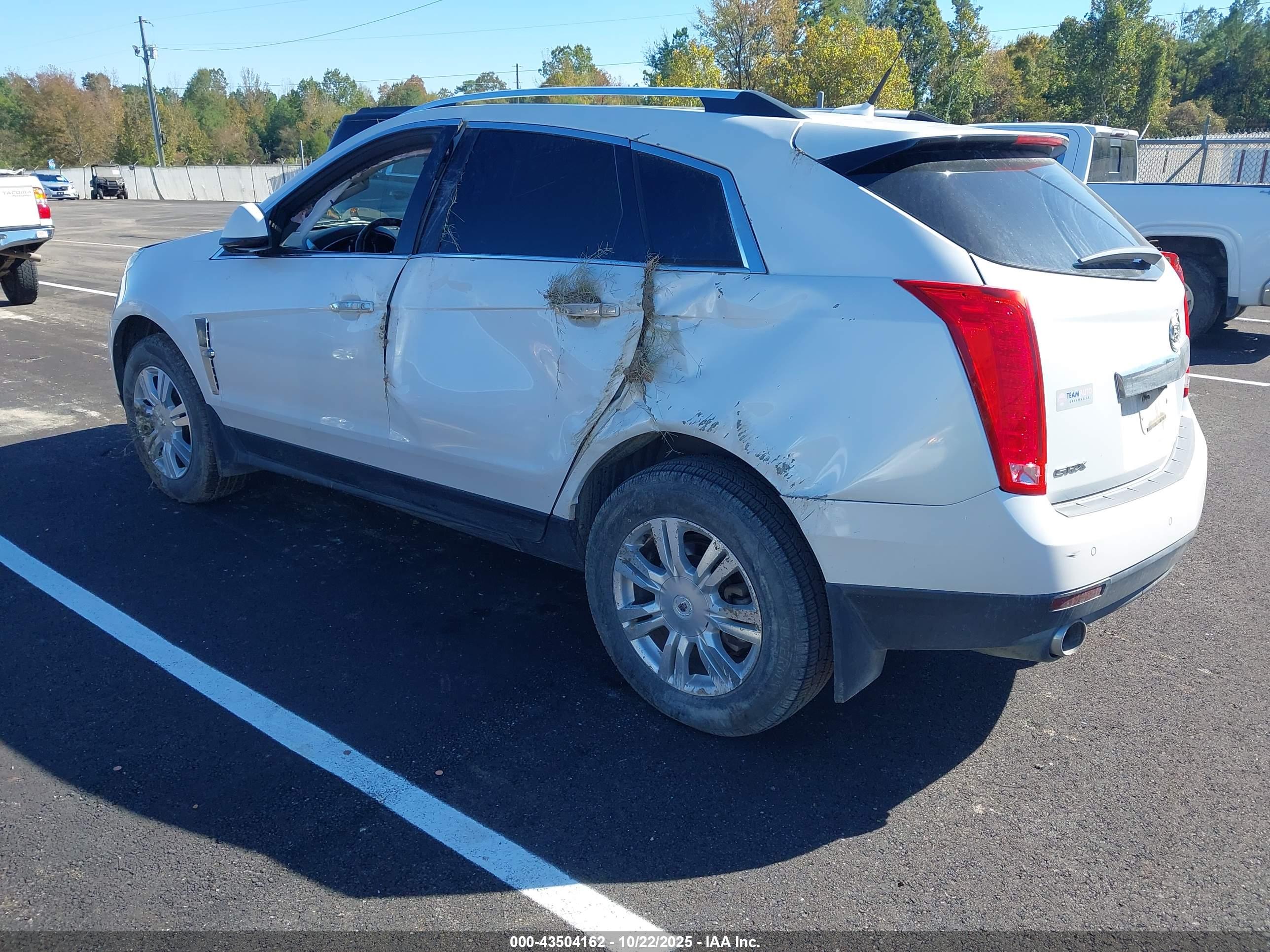 CADILLAC SRX image 3