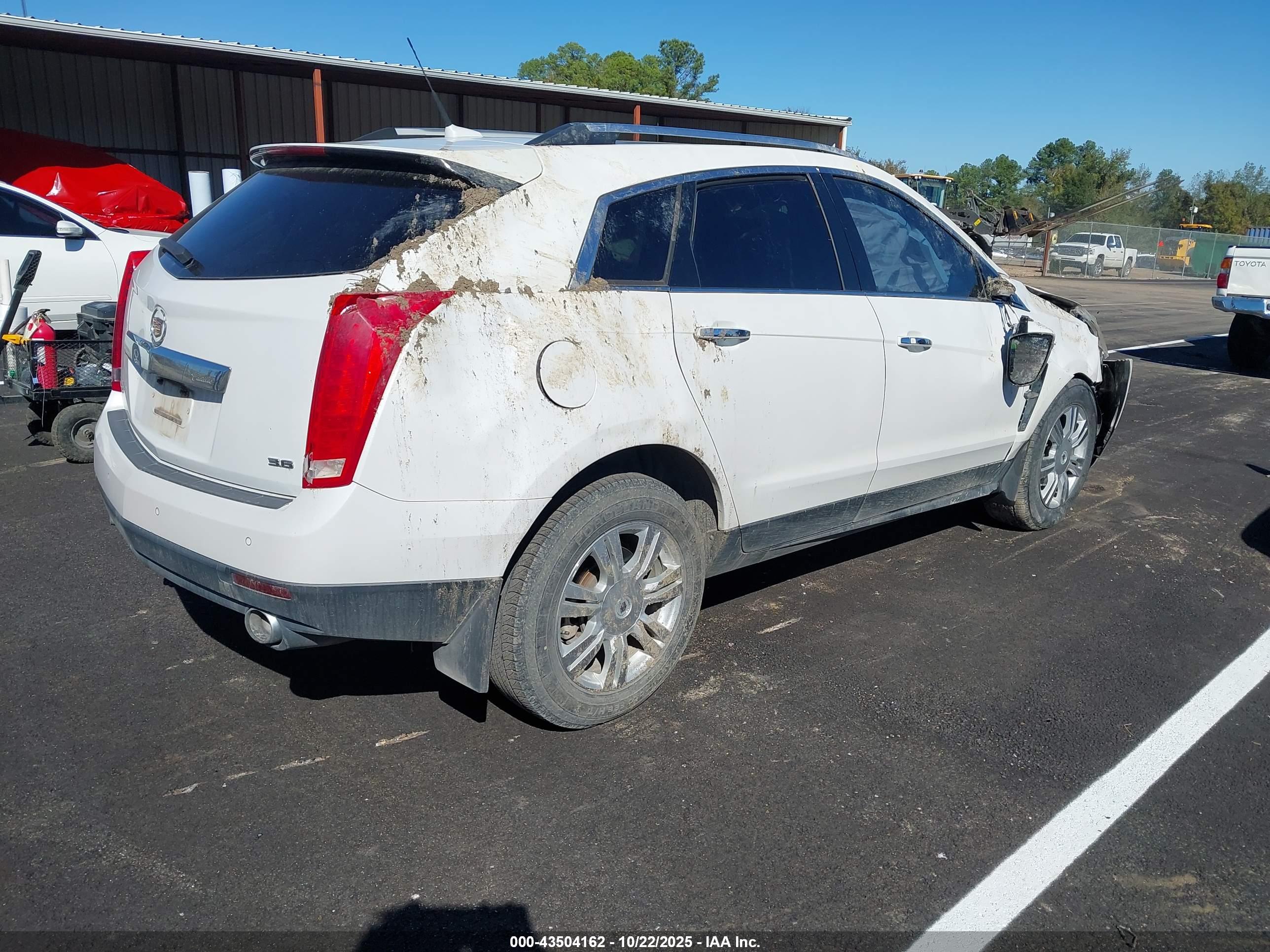 CADILLAC SRX image 4