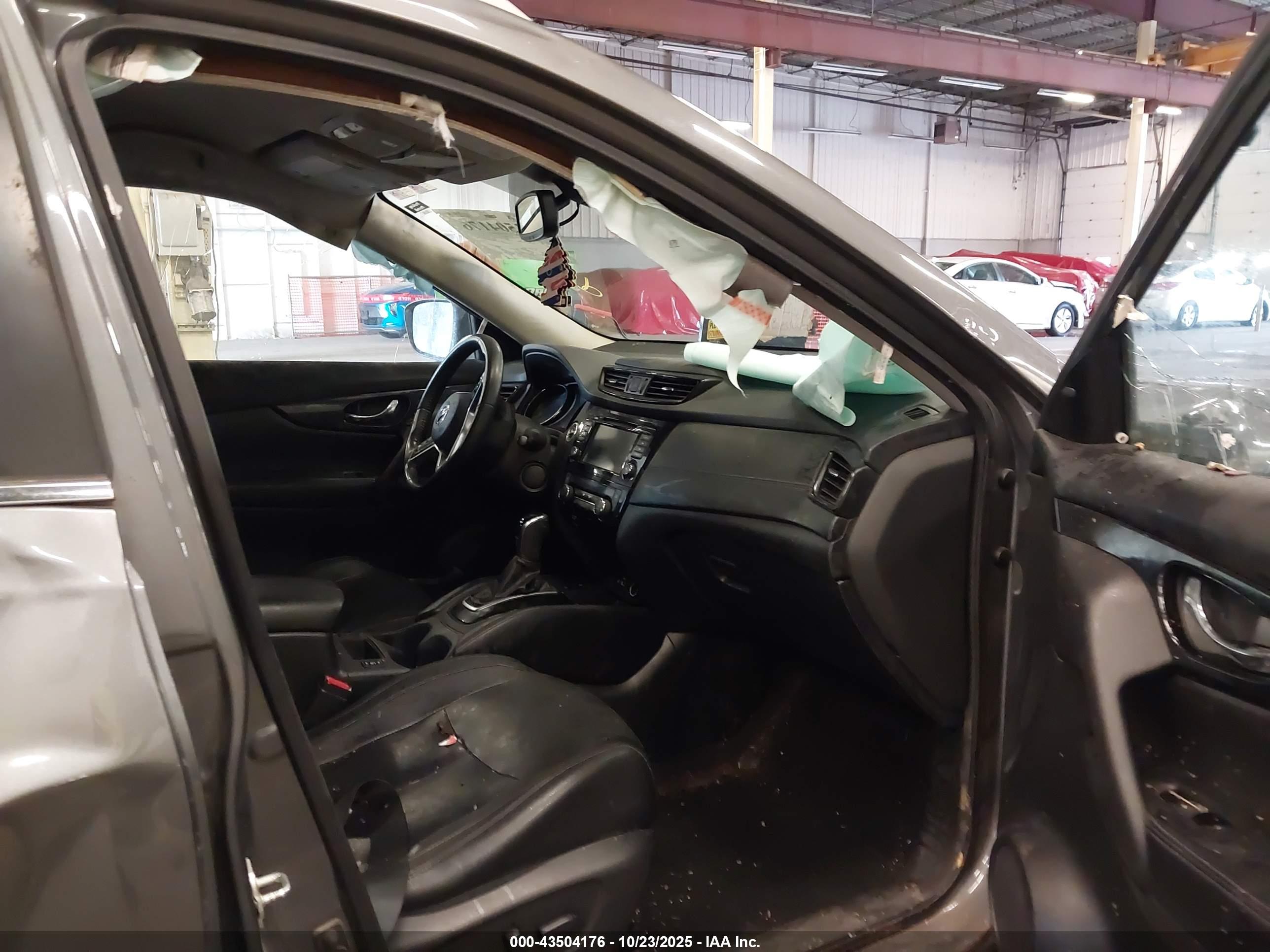 NISSAN ROGUE image 5