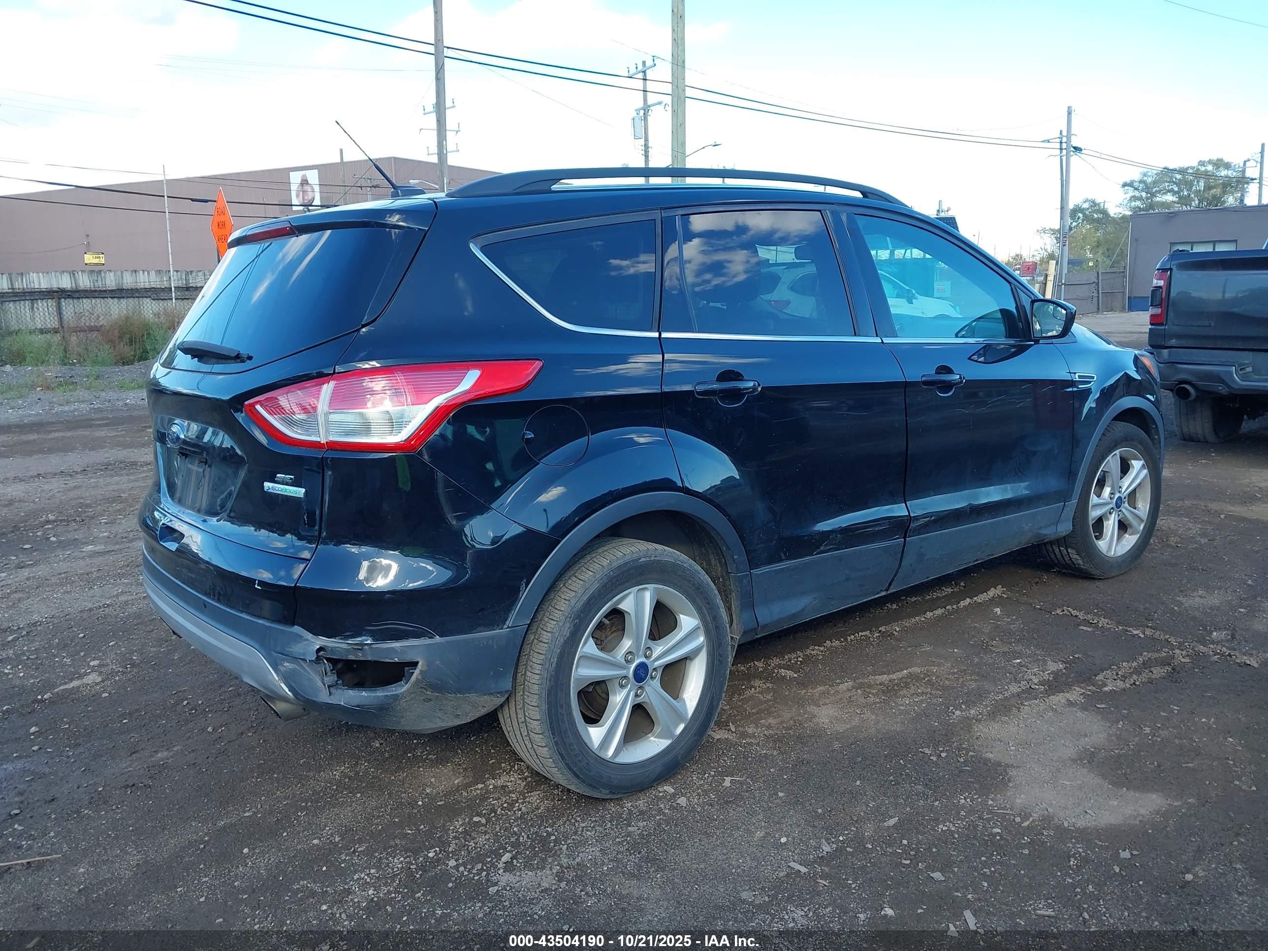 FORD ESCAPE image 4