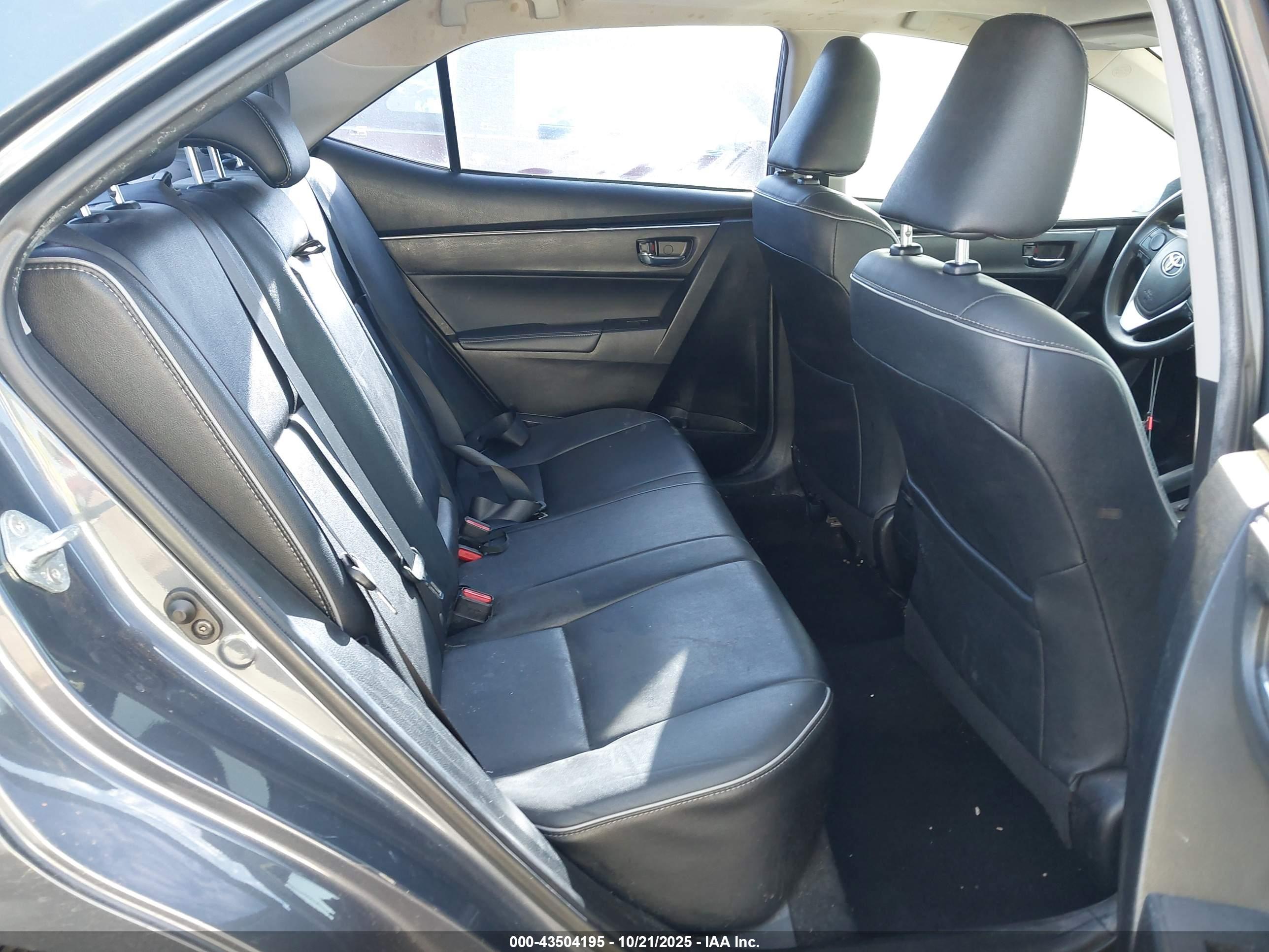 TOYOTA COROLLA image 8