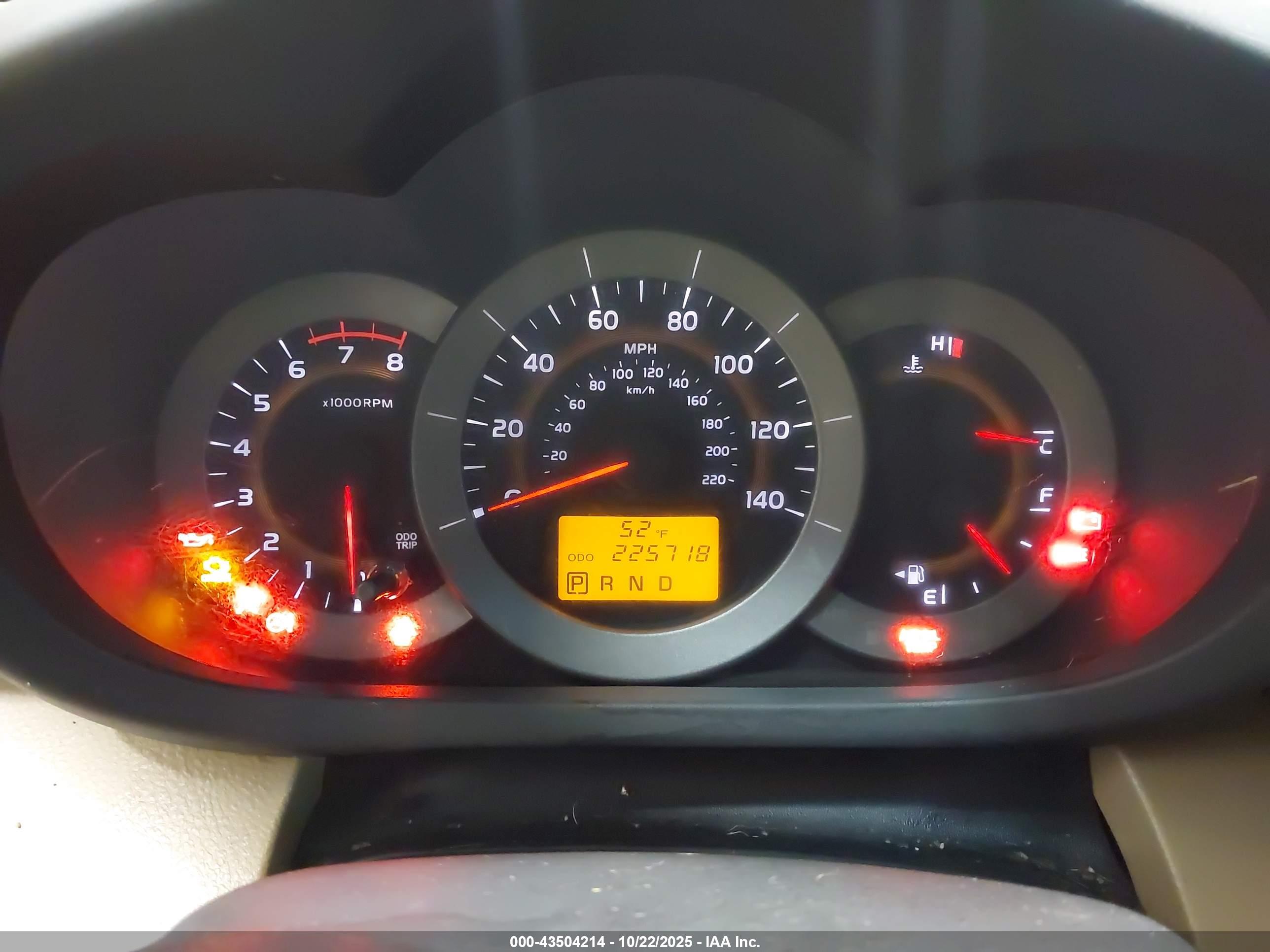 TOYOTA RAV4 image 7