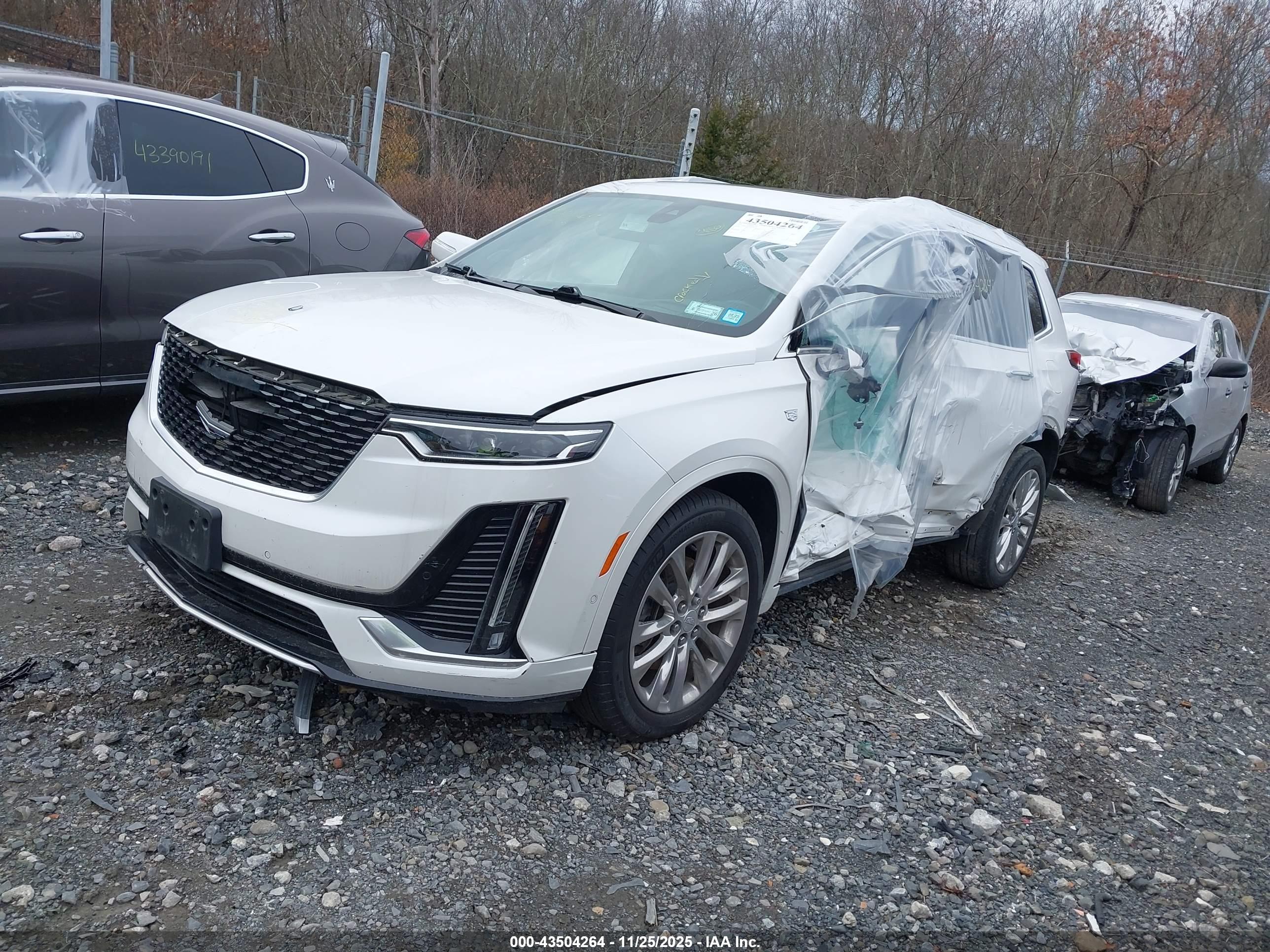 CADILLAC XT6 image 2