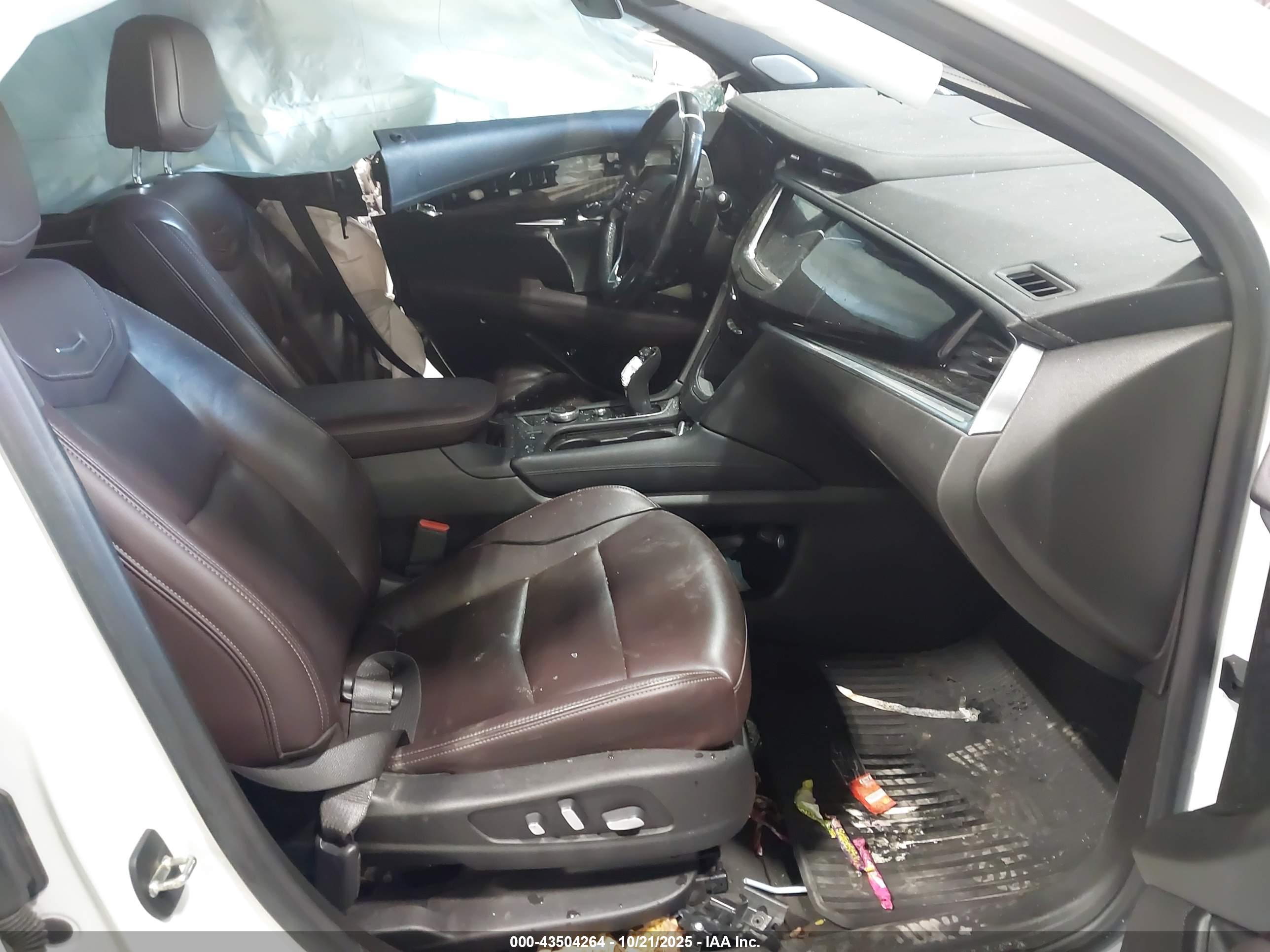 CADILLAC XT6 image 5