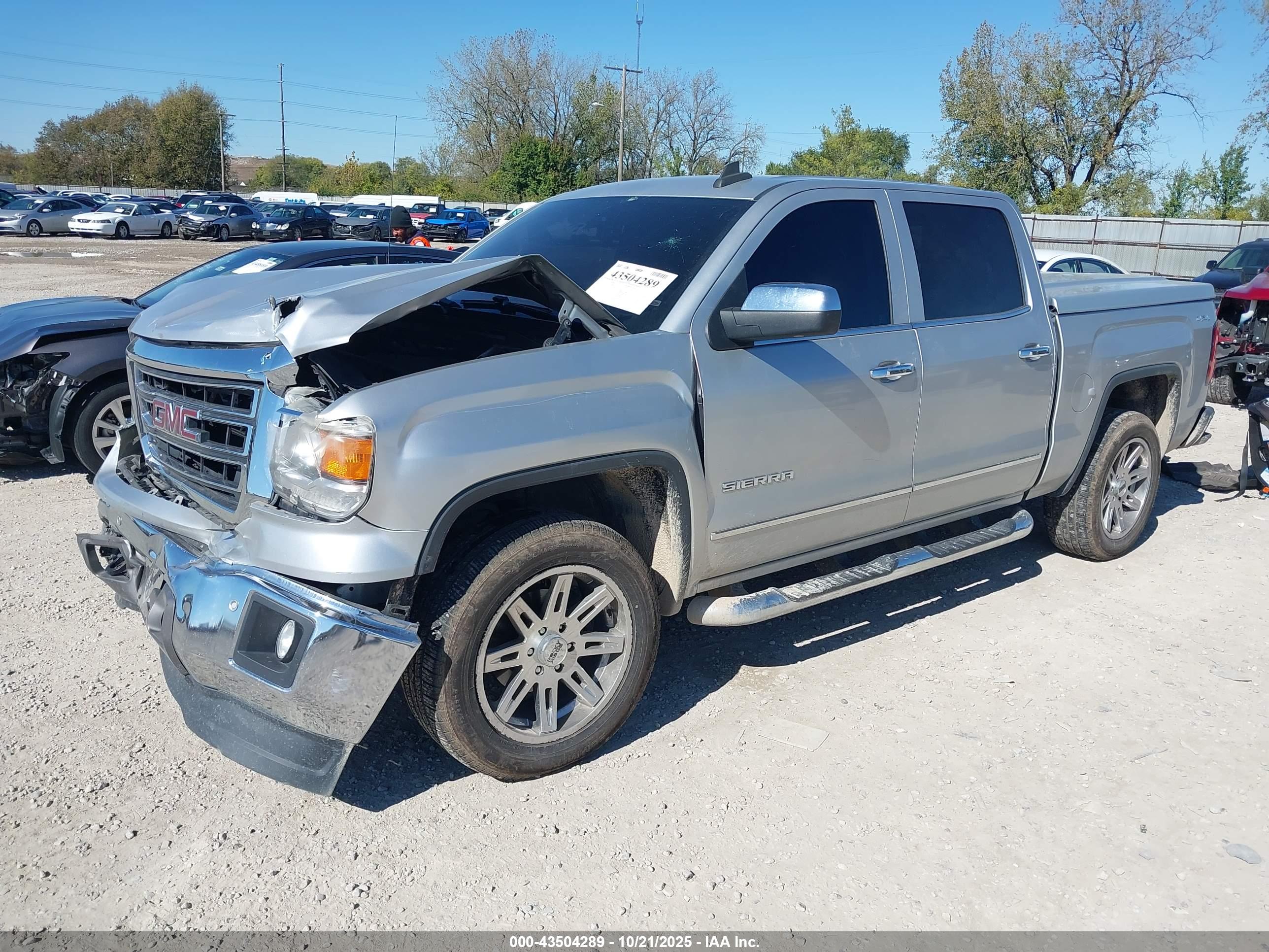 GMC SIERRA image 2