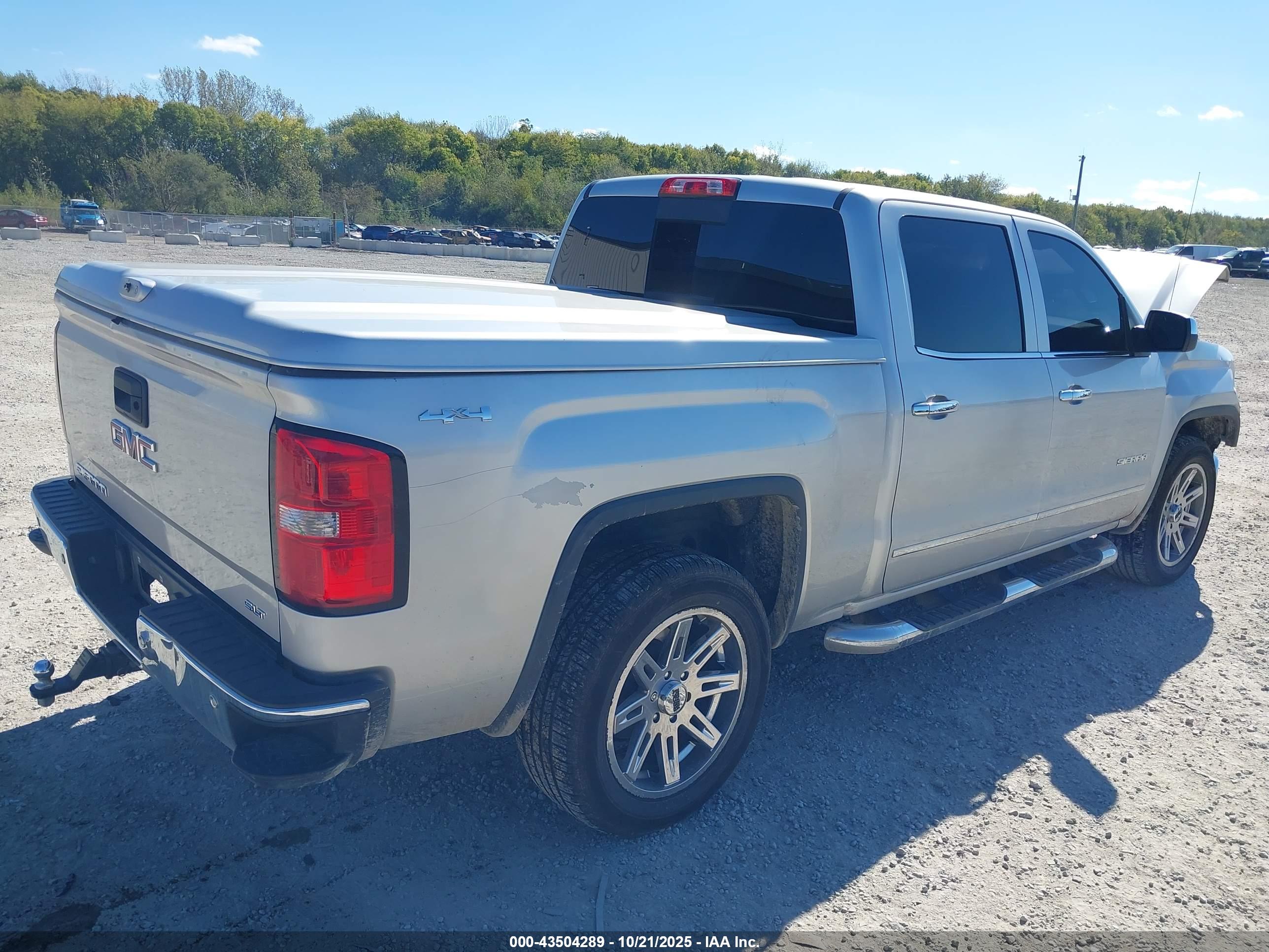 GMC SIERRA image 4