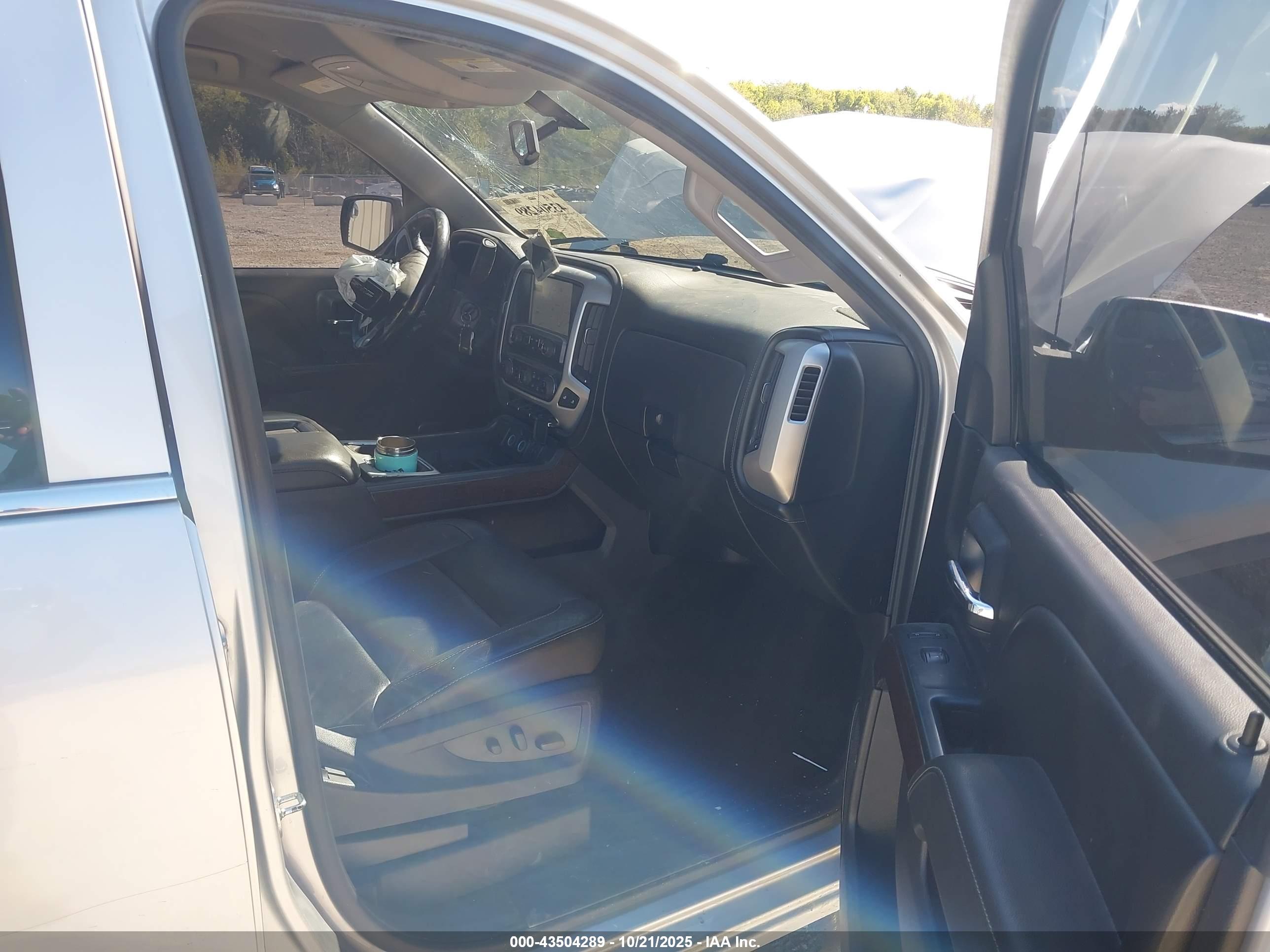 GMC SIERRA image 5