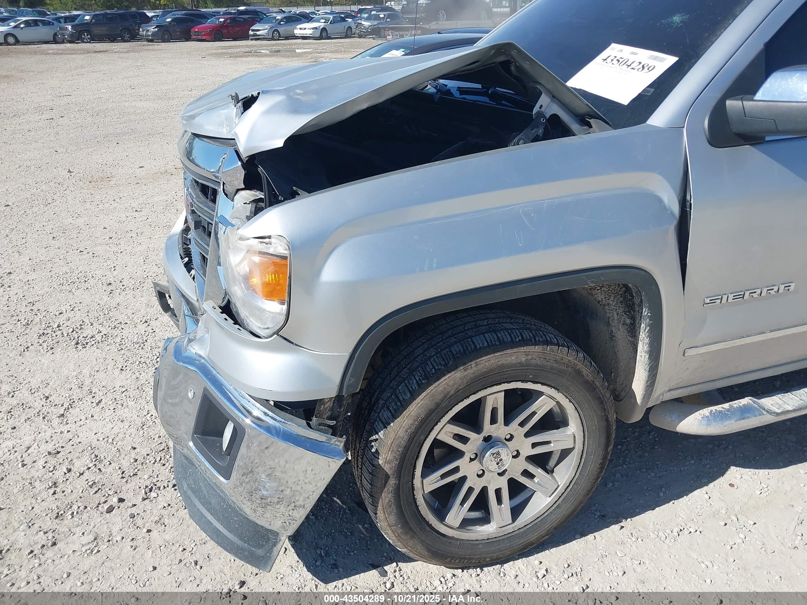 GMC SIERRA image 6