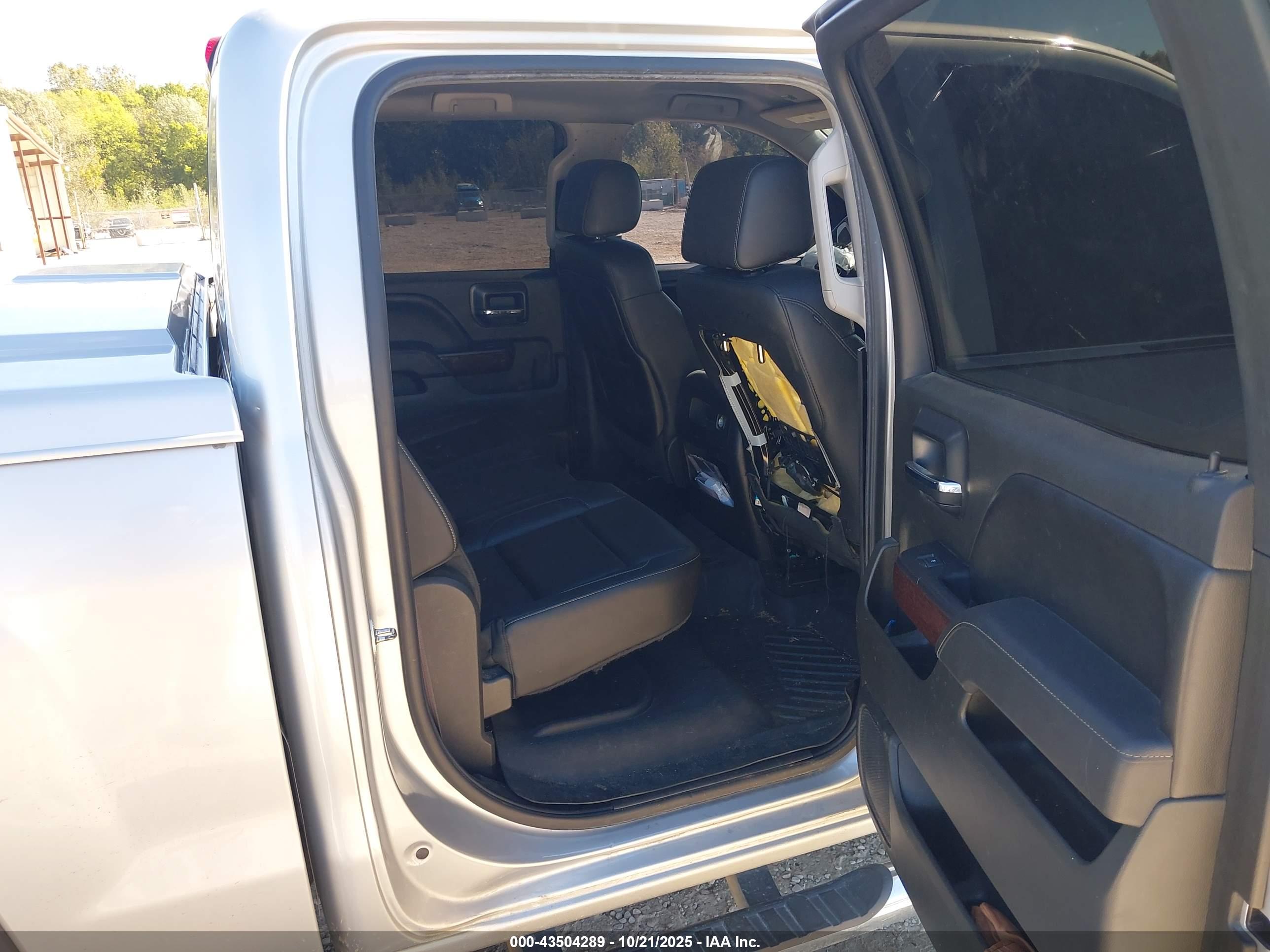 GMC SIERRA image 8