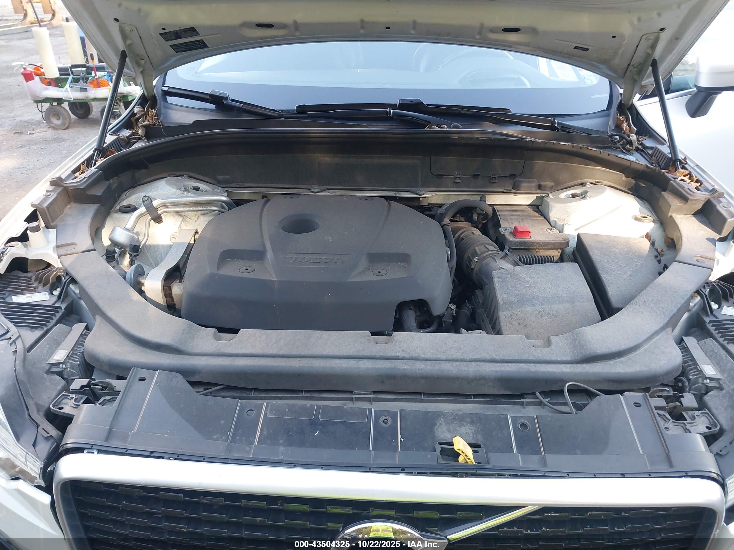 VOLVO XC60 image 10