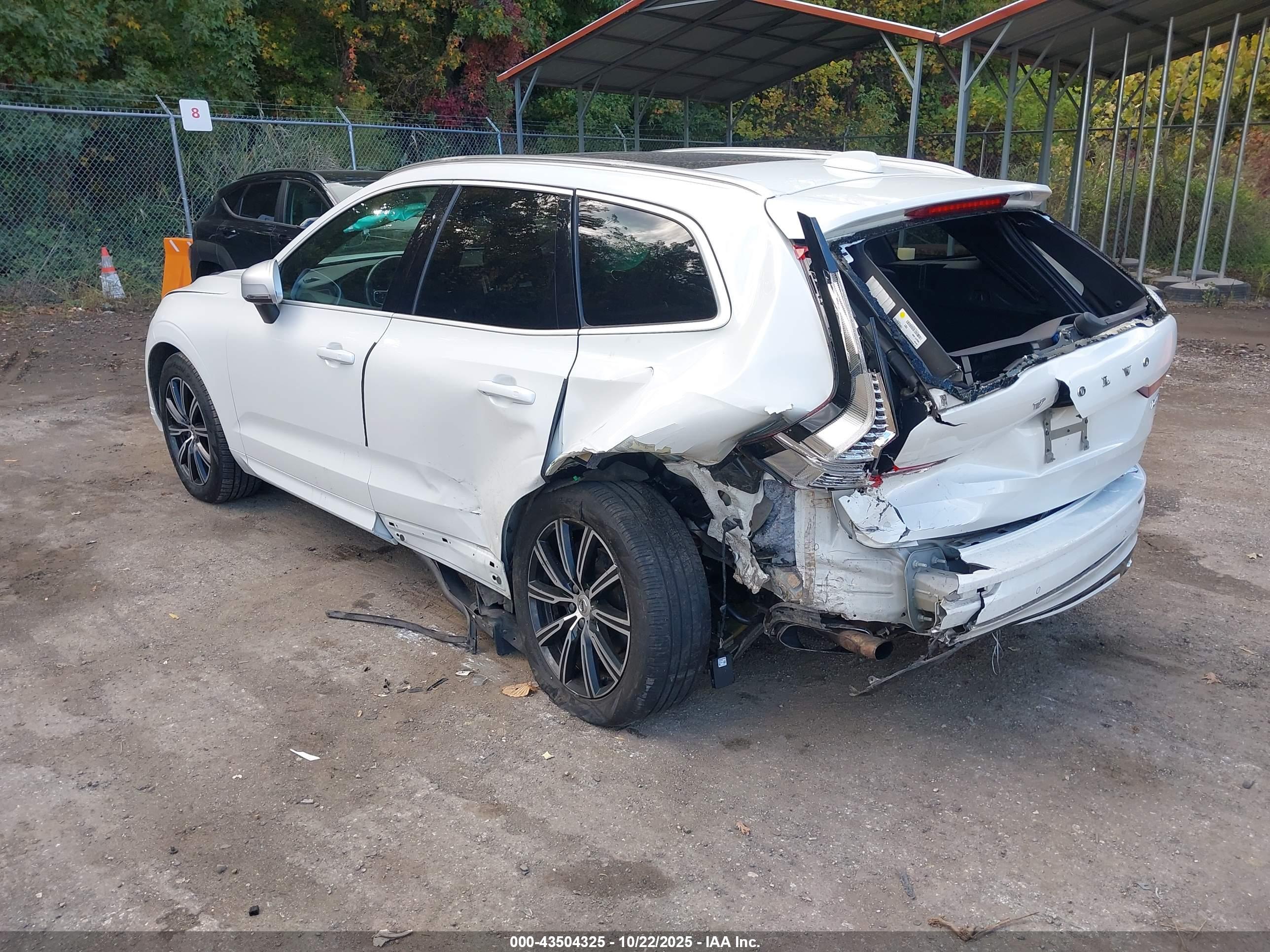 VOLVO XC60 image 3
