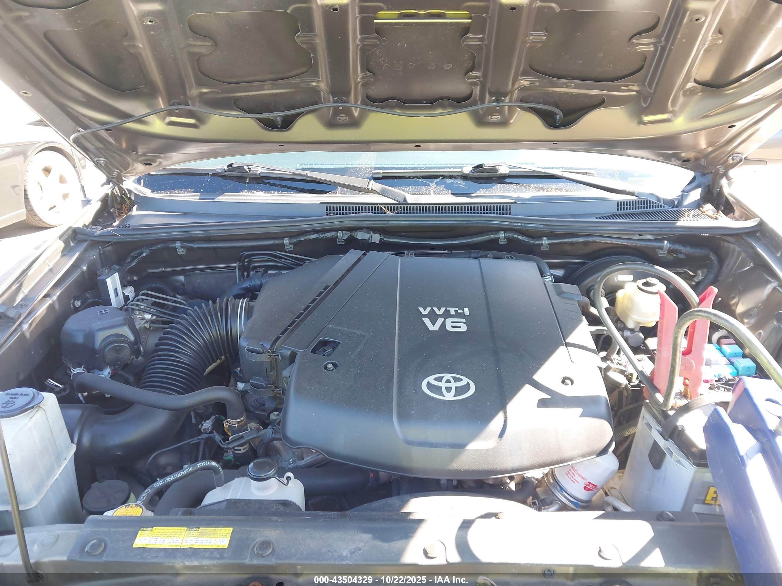 TOYOTA TACOMA image 10