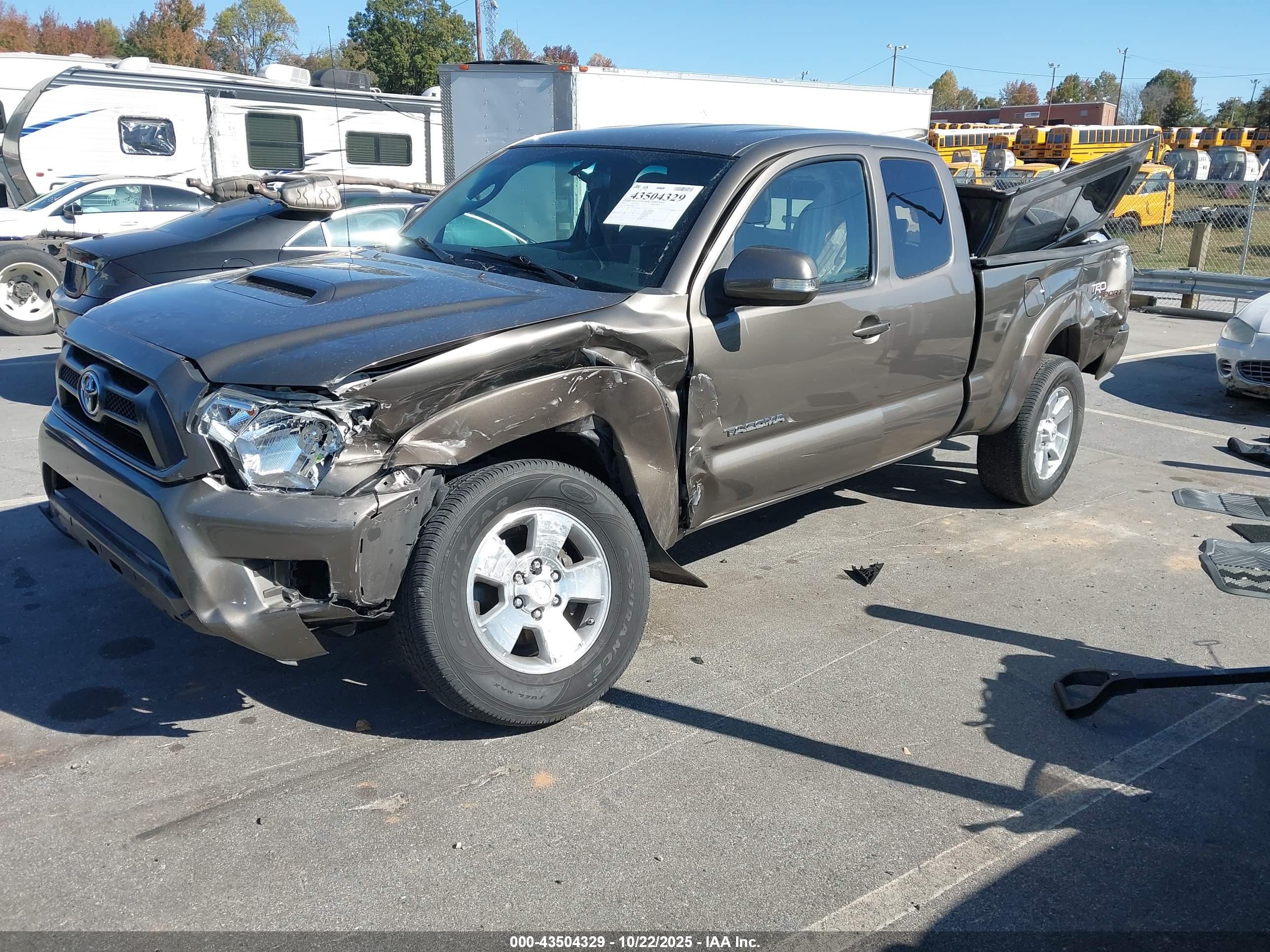 TOYOTA TACOMA image 2