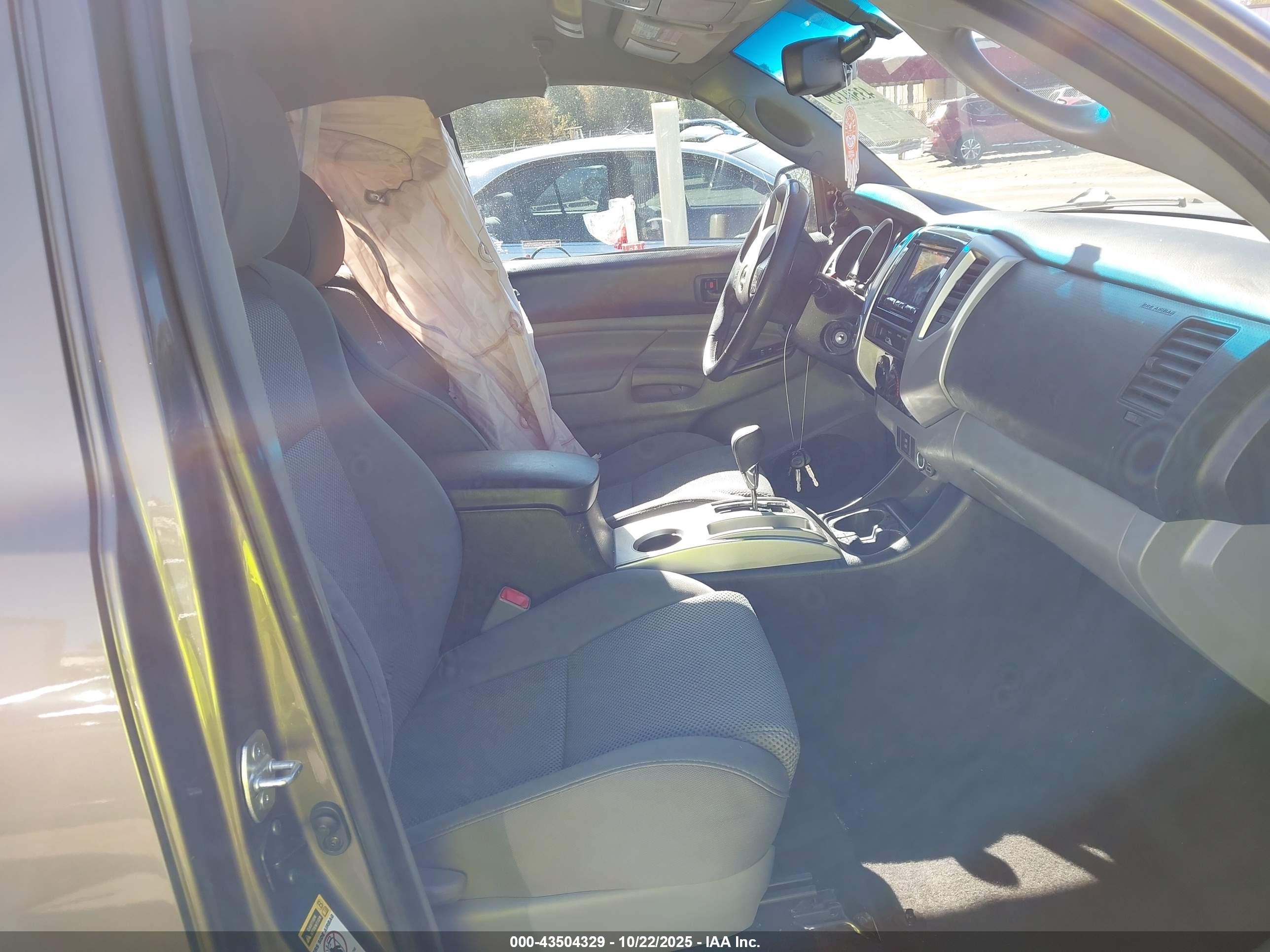 TOYOTA TACOMA image 5