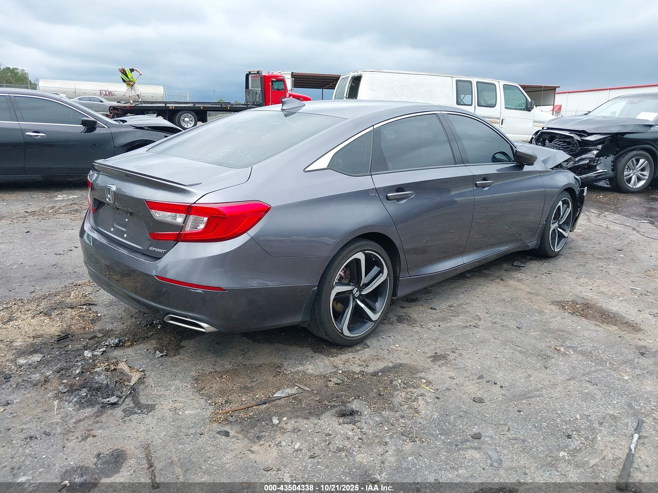 HONDA ACCORD image 4
