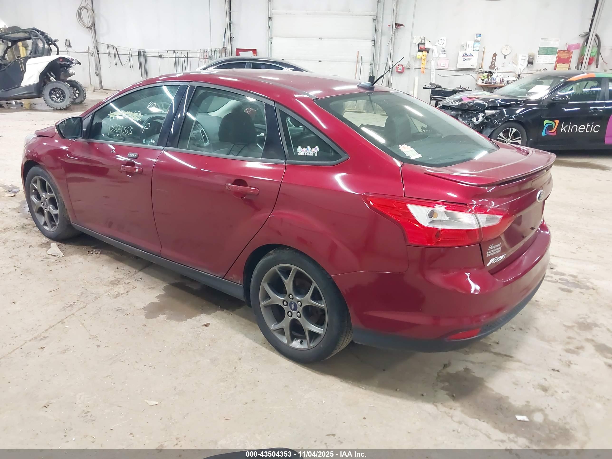 FORD FOCUS image 3