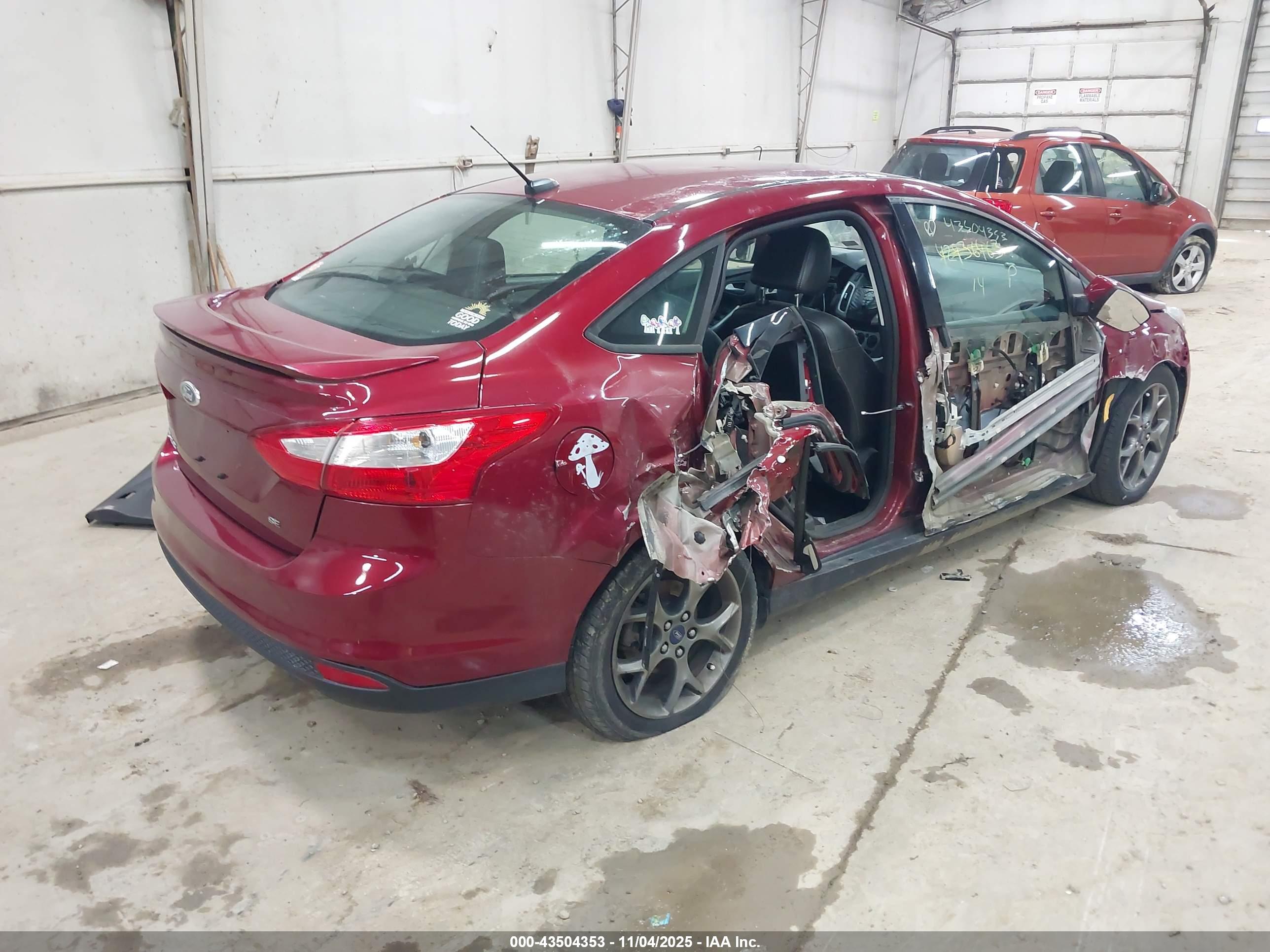 FORD FOCUS image 4