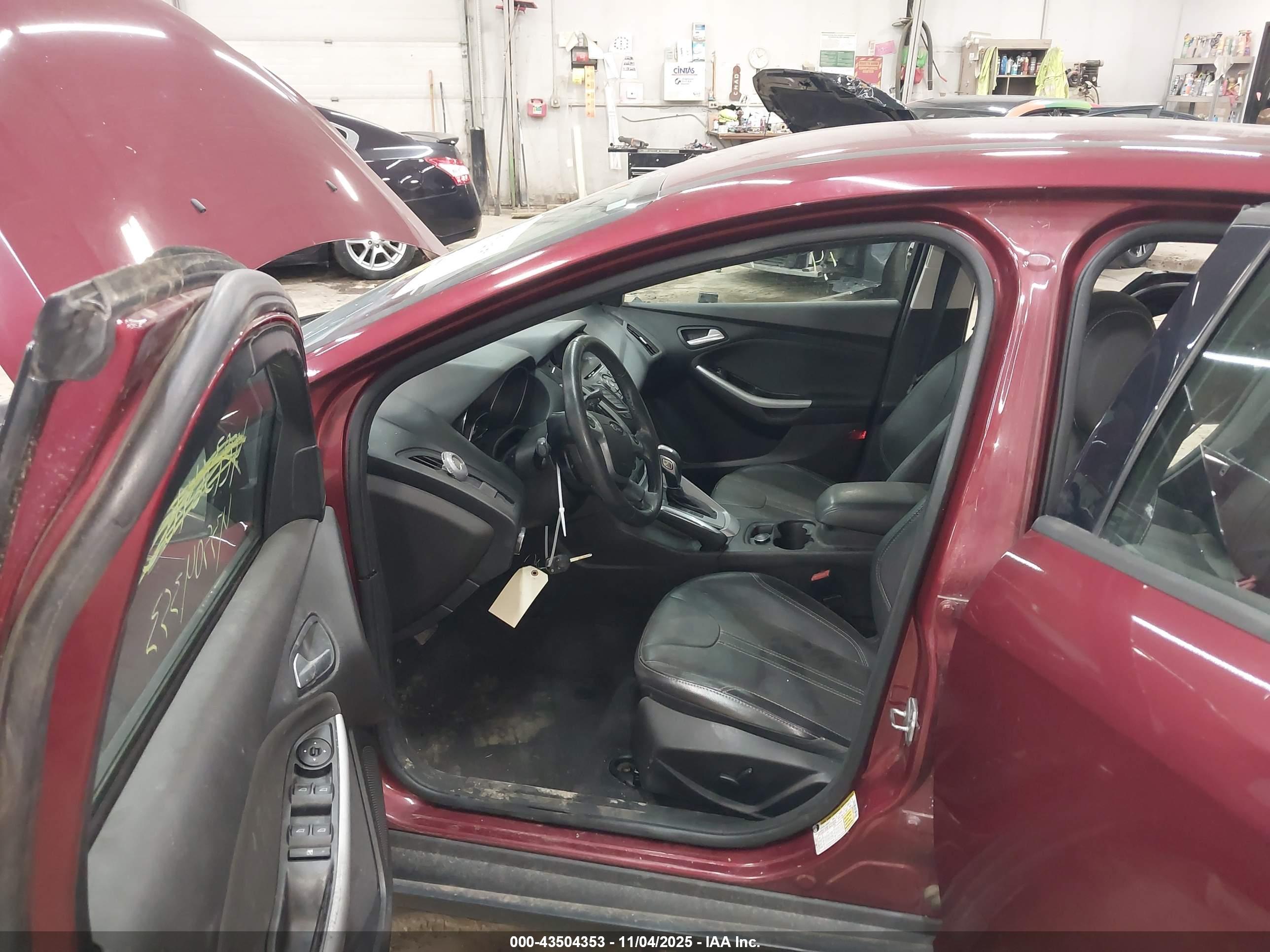 FORD FOCUS image 5