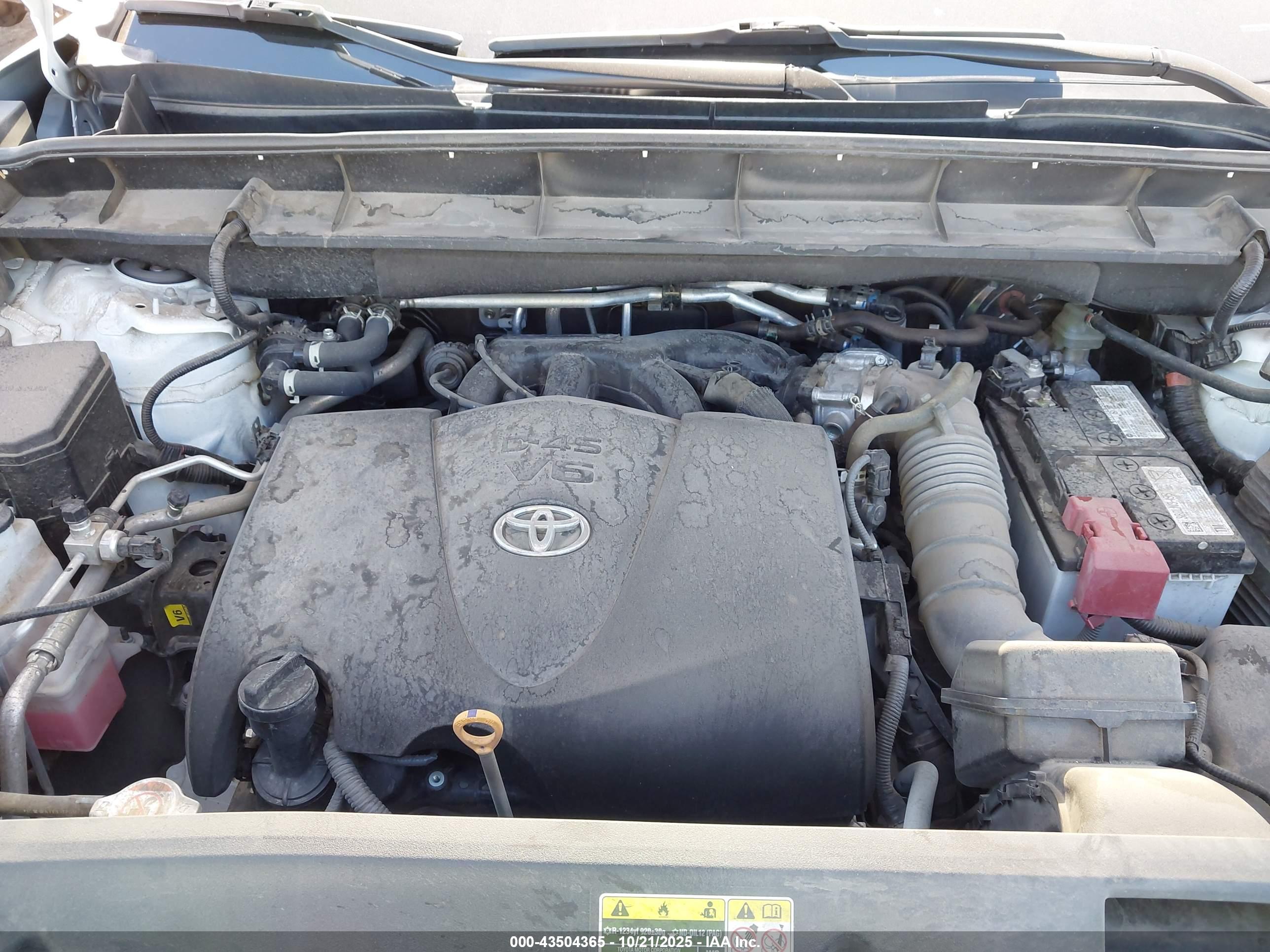 TOYOTA HIGHLANDER image 10
