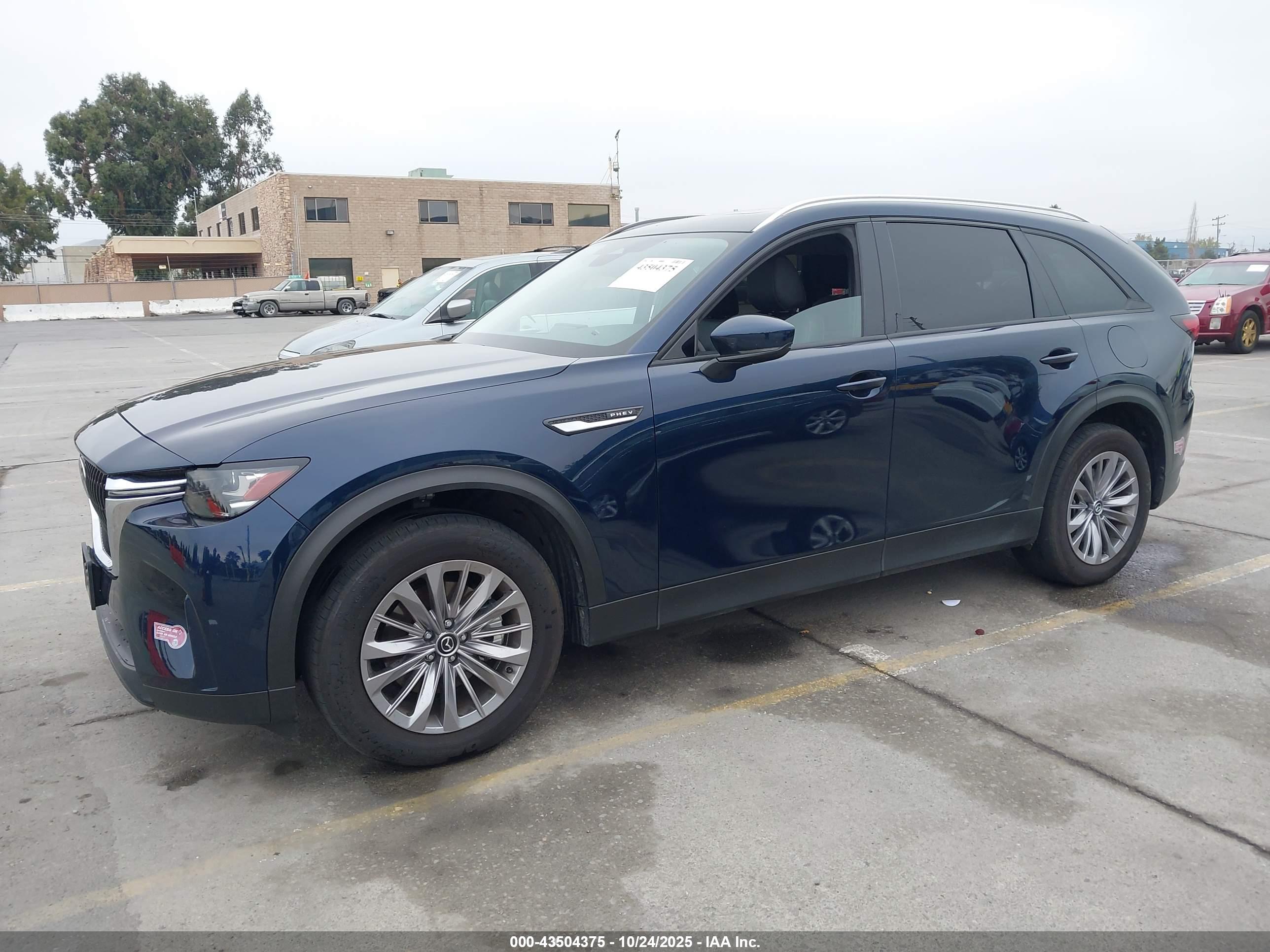 MAZDA CX-90 image 2