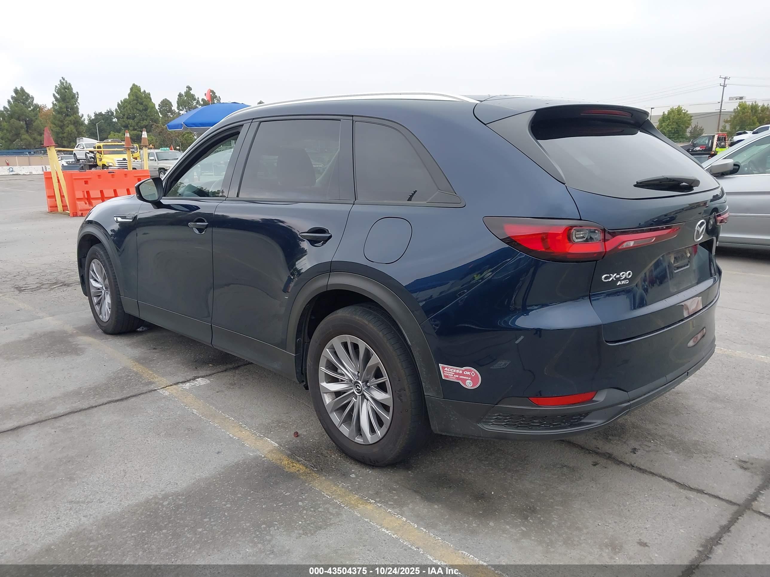 MAZDA CX-90 image 3