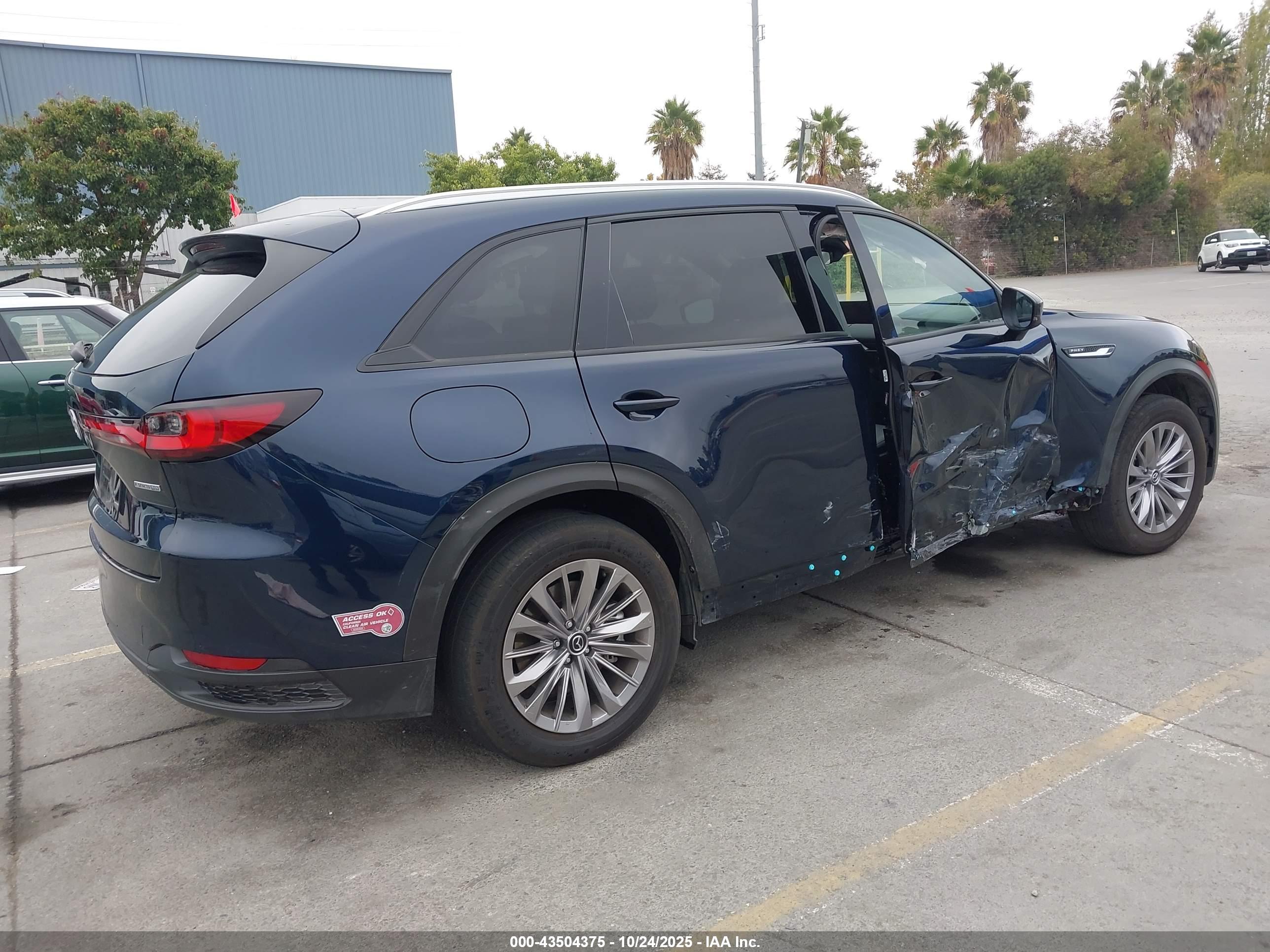 MAZDA CX-90 image 4