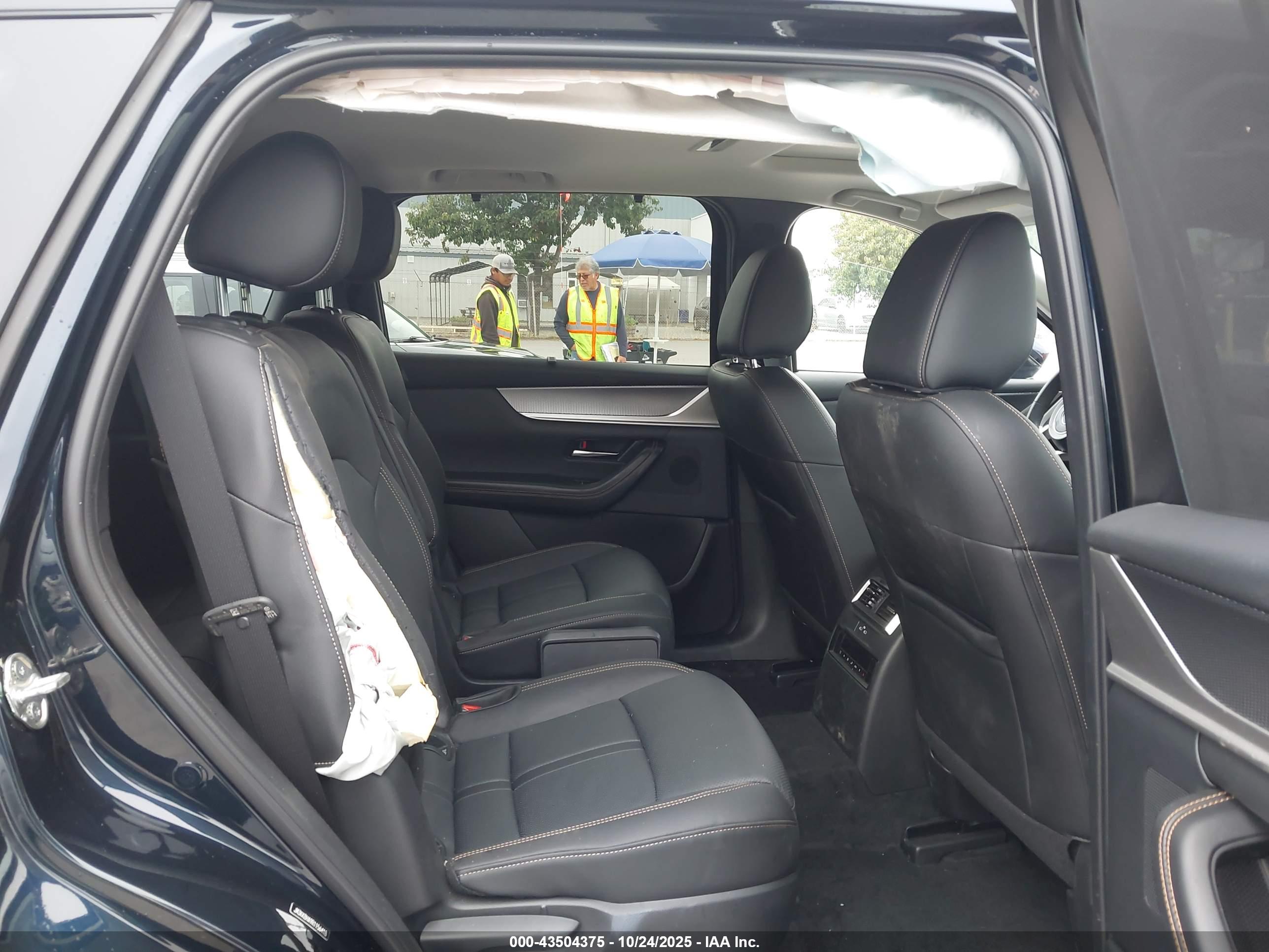 MAZDA CX-90 image 8