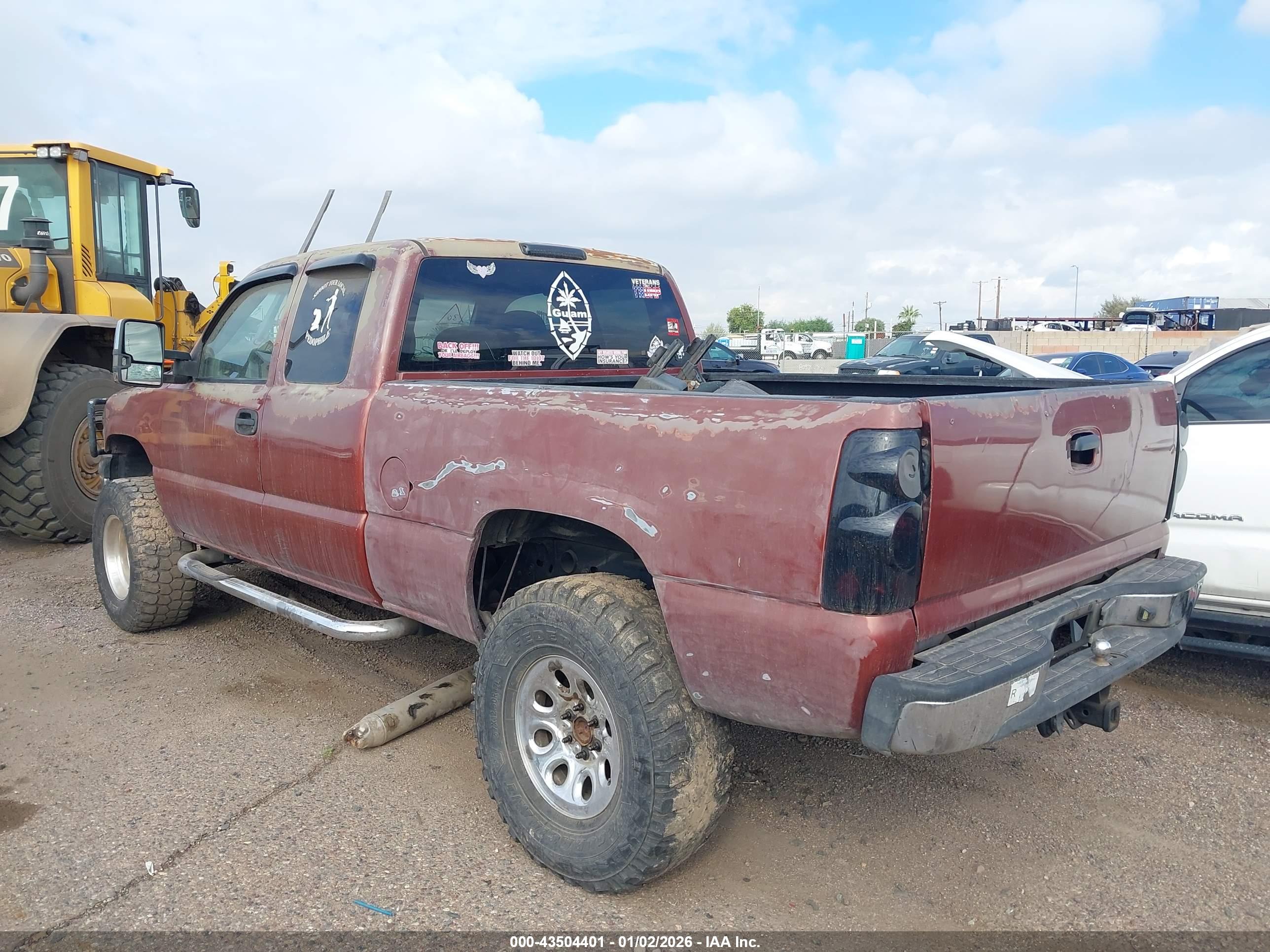 CHEVROLET SILVERADO image 3