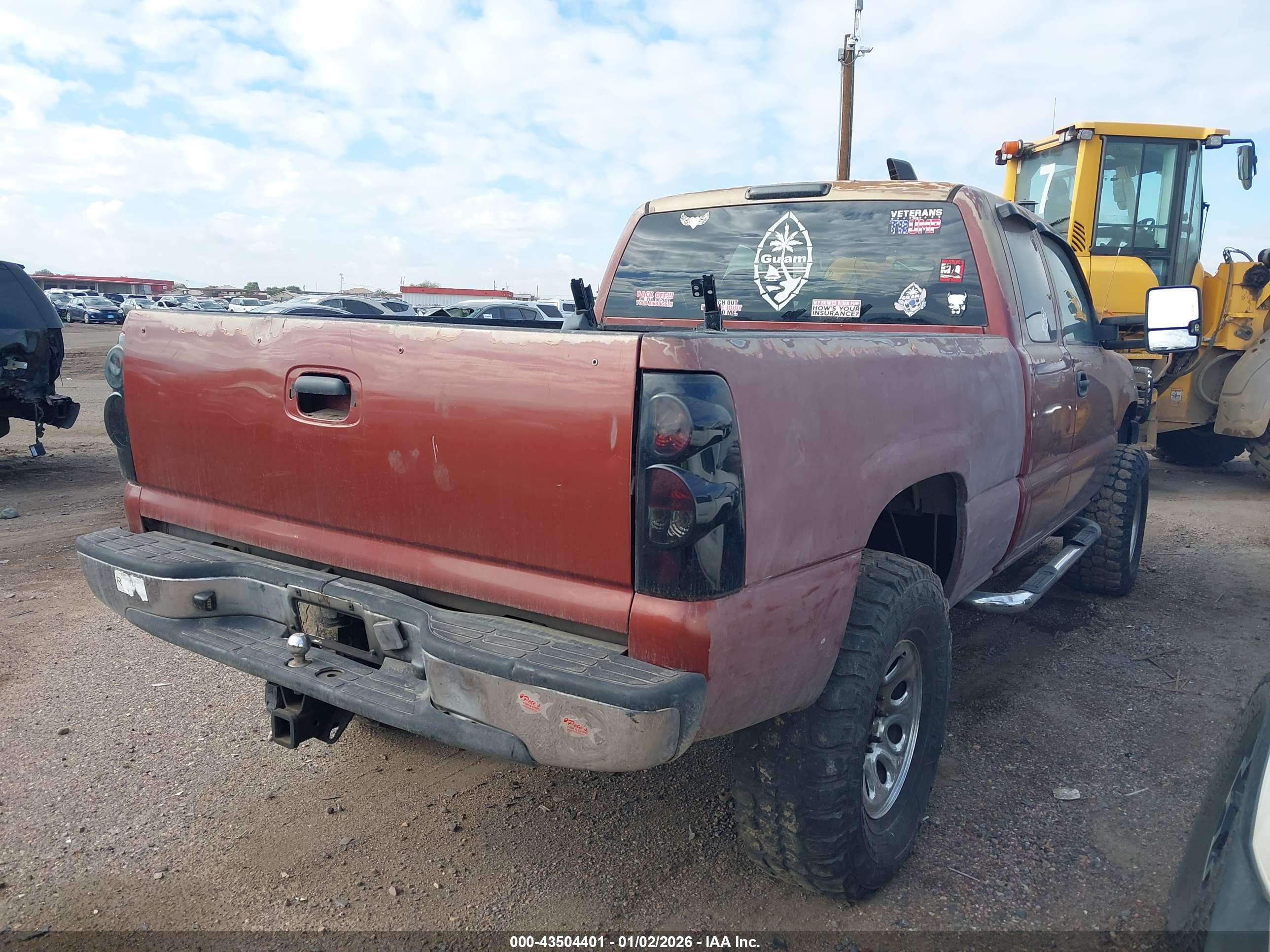 CHEVROLET SILVERADO image 4
