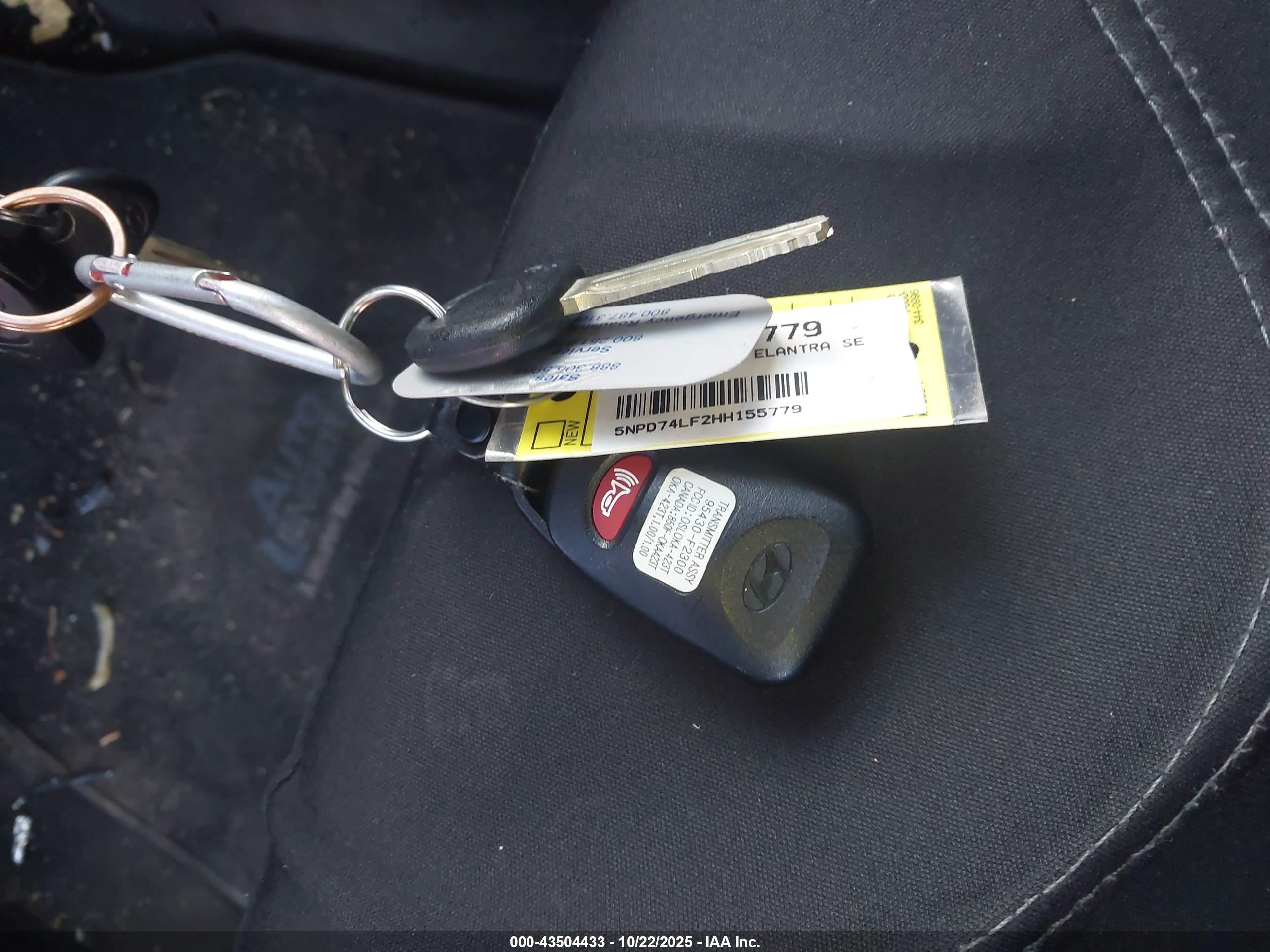 HYUNDAI ELANTRA image 11