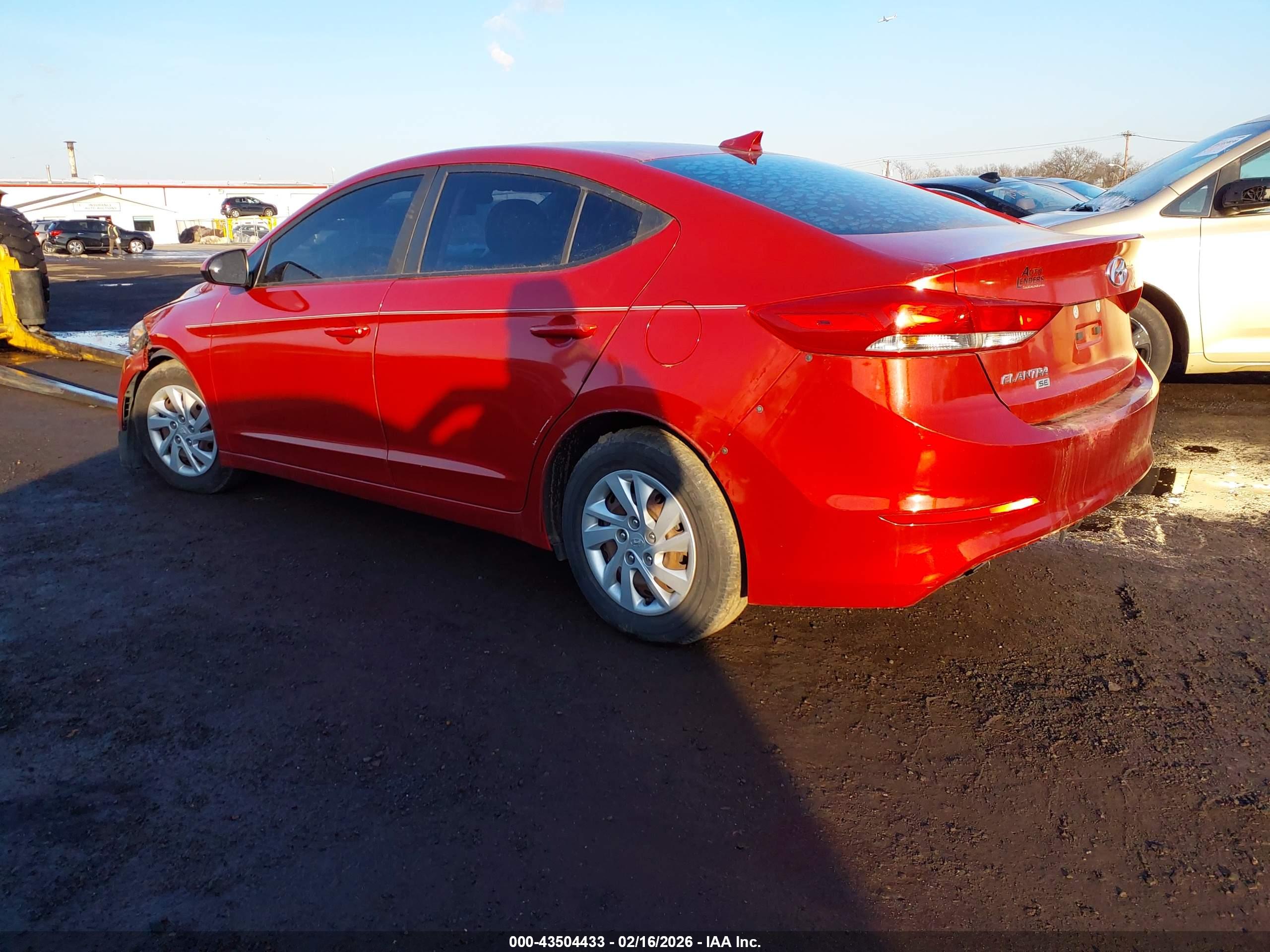 HYUNDAI ELANTRA image 3