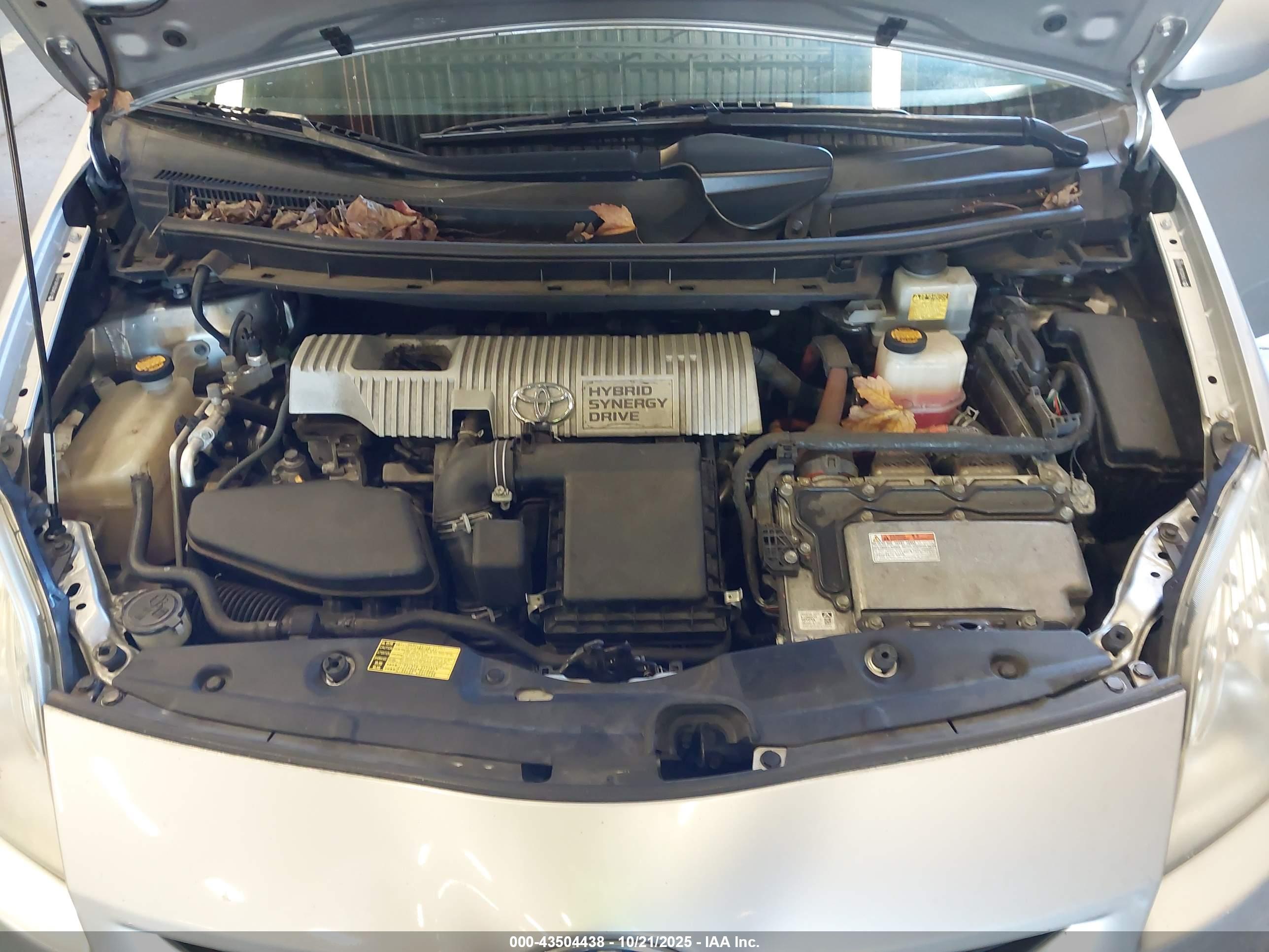 TOYOTA PRIUS image 10